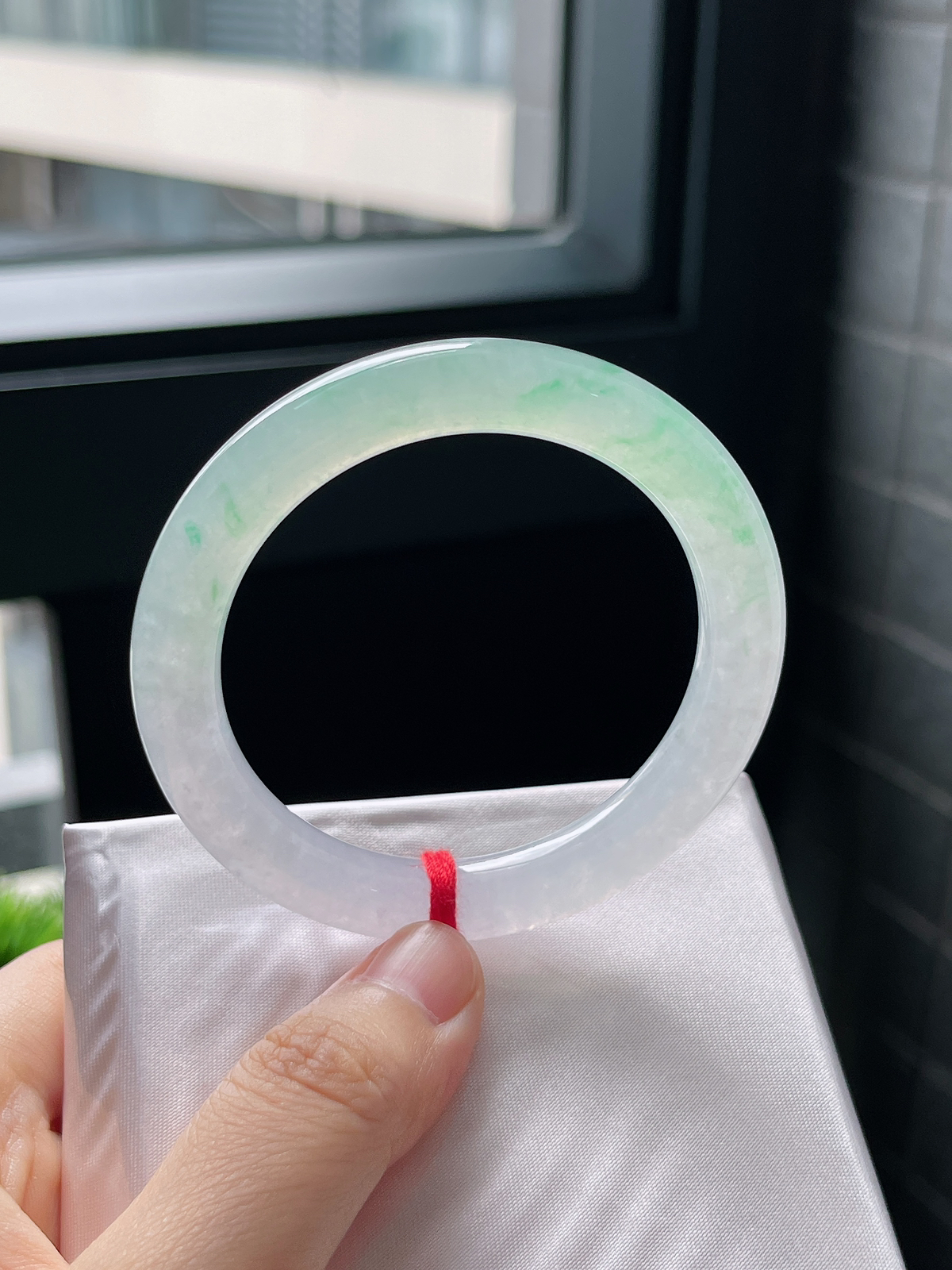 圈口50.2，冰飘花翡翠美人条手镯