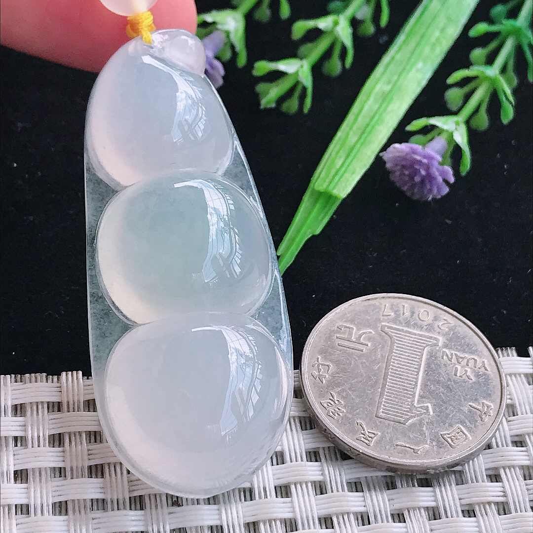 实拍A货翡翠55/23/10.8老坑冰润白月光饱满四季豆吊坠翡翠玉福豆挂件
