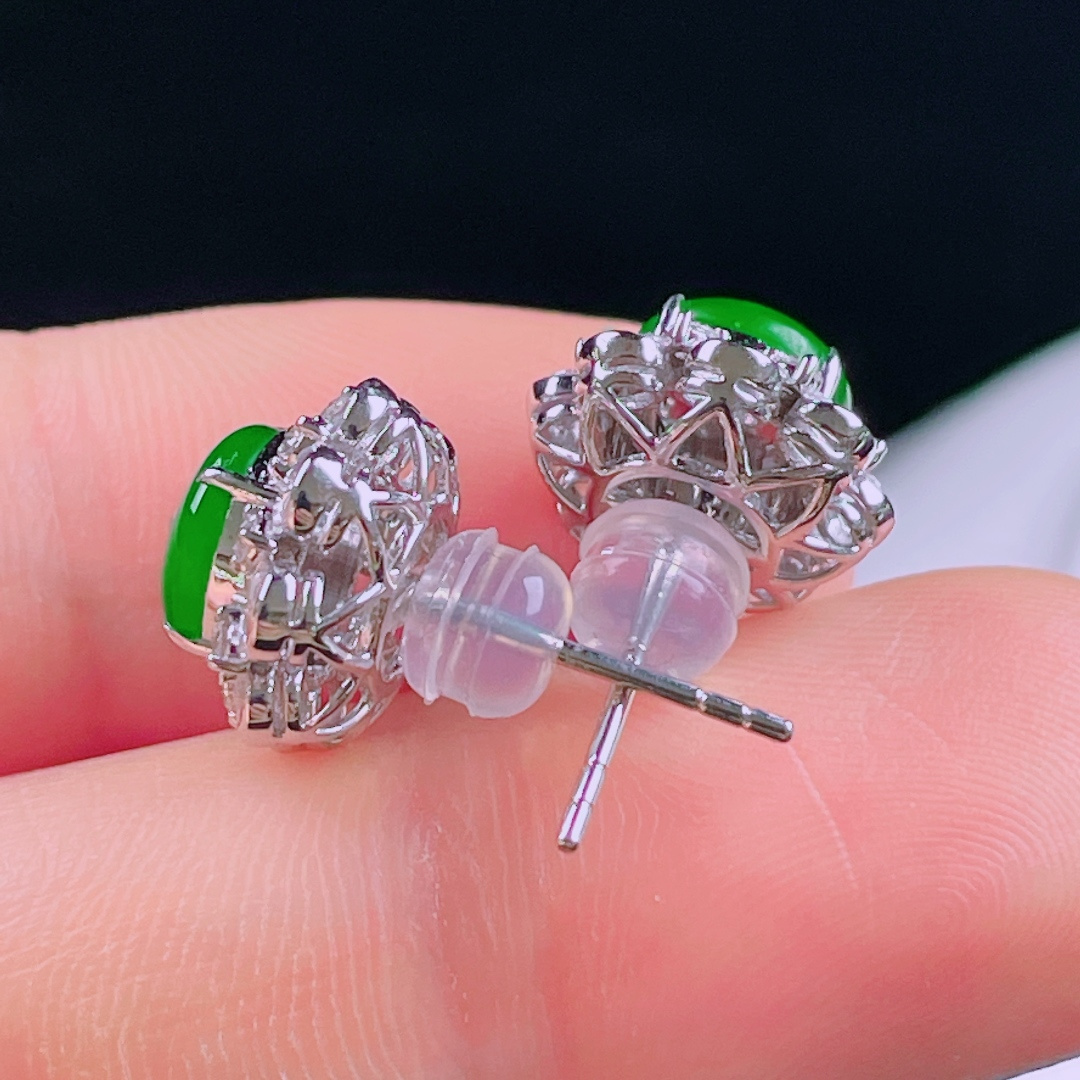️冰绿耳钉，老种起光，细底通透，尺寸：裸石7.5/2.3mm0622