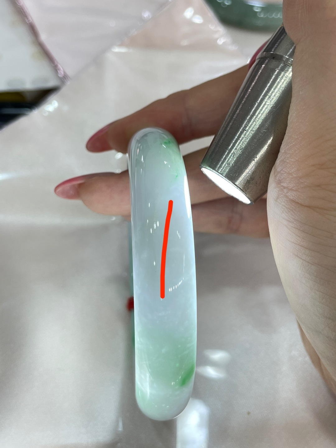 55/12.4/8.1，飘绿正圈，细腻，贵气十足，有纹，ss53577a
