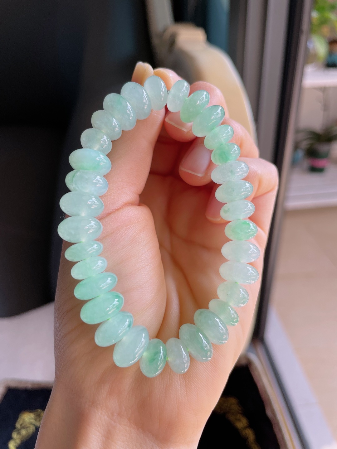 天然翡翠A货，冰晴底算盘珠手串，尺寸：12mm。【编3790】