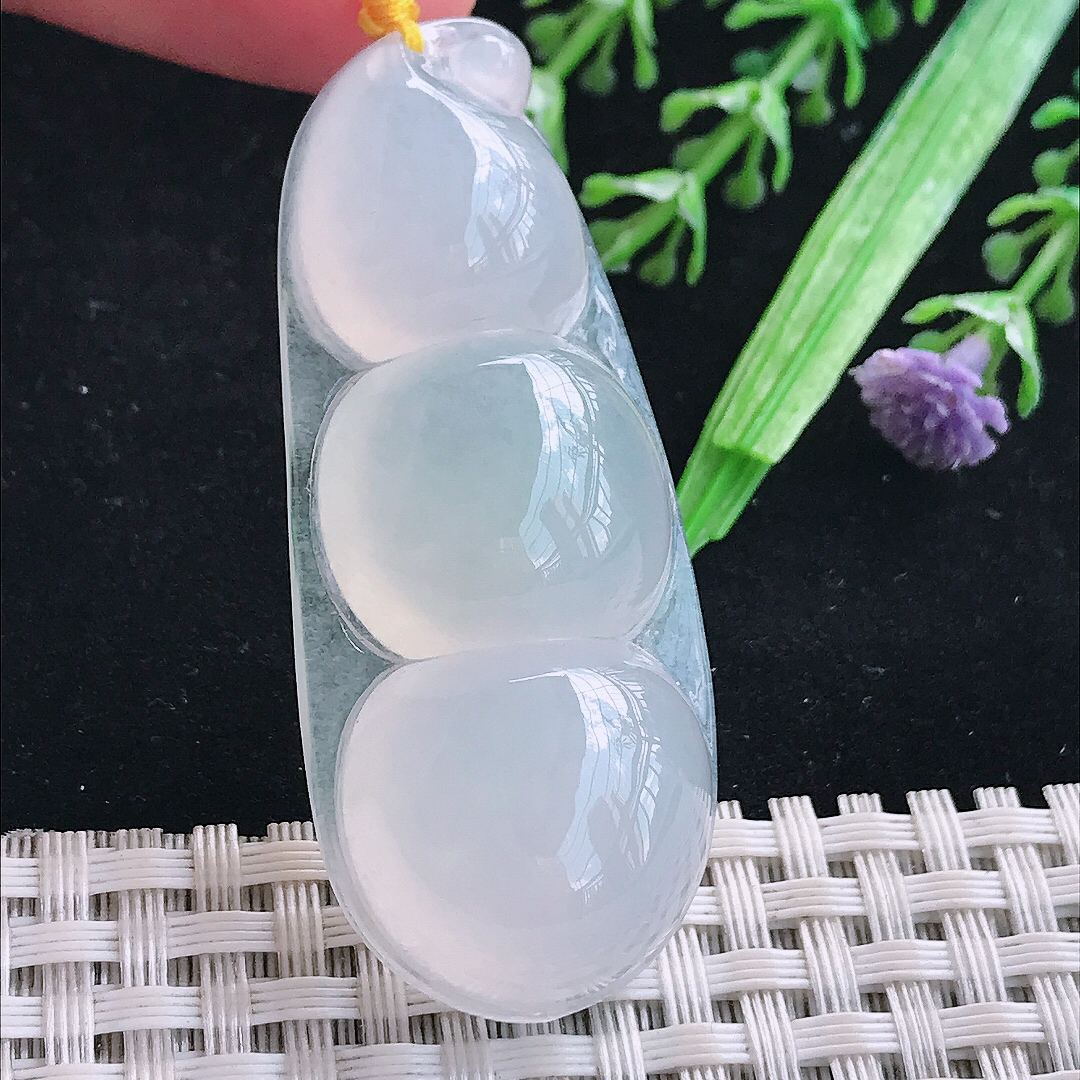实拍A货翡翠55/23/10.8老坑冰润白月光饱满四季豆吊坠翡翠玉福豆挂件
