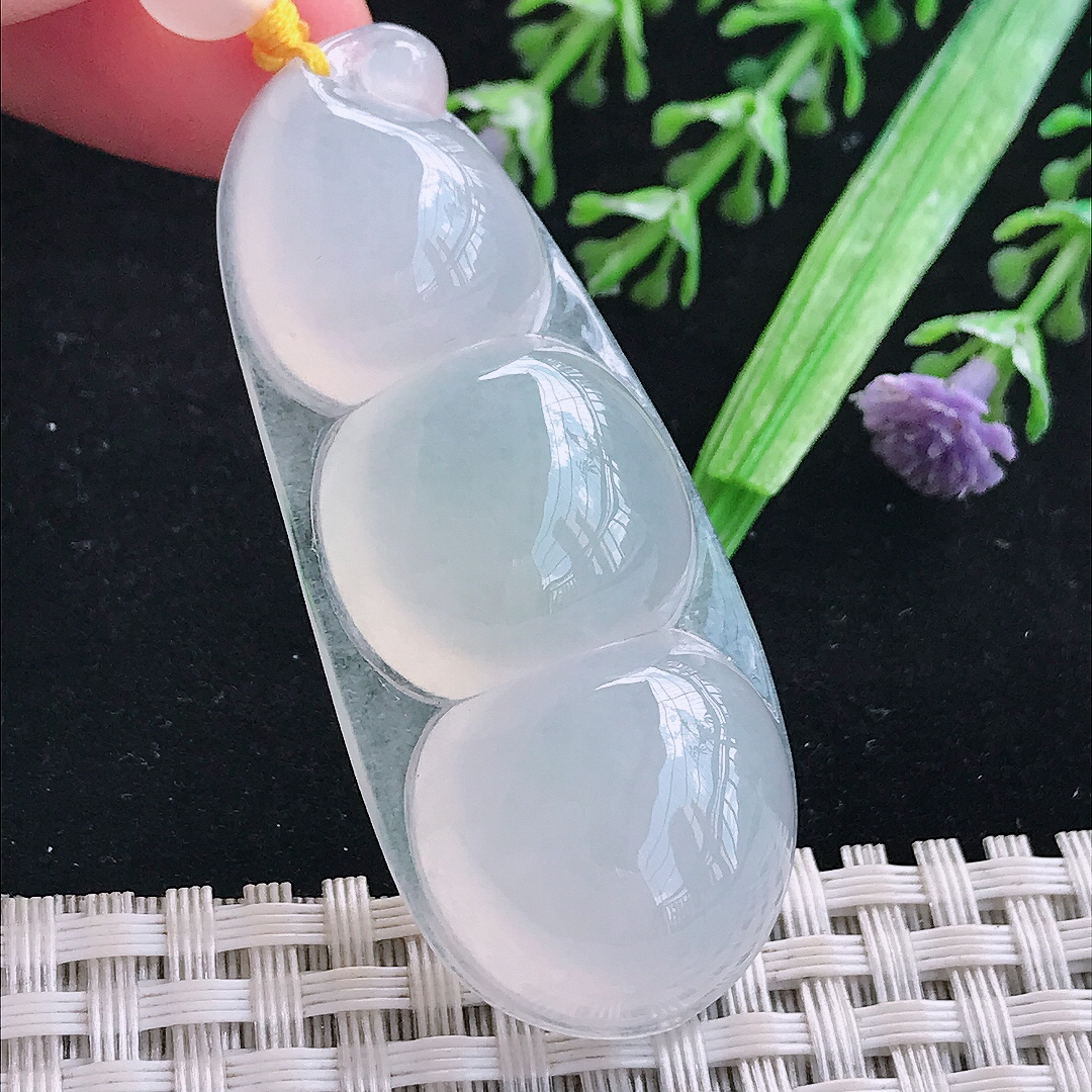 实拍A货翡翠55/23/10.8老坑冰润白月光饱满四季豆吊坠翡翠玉福豆挂件