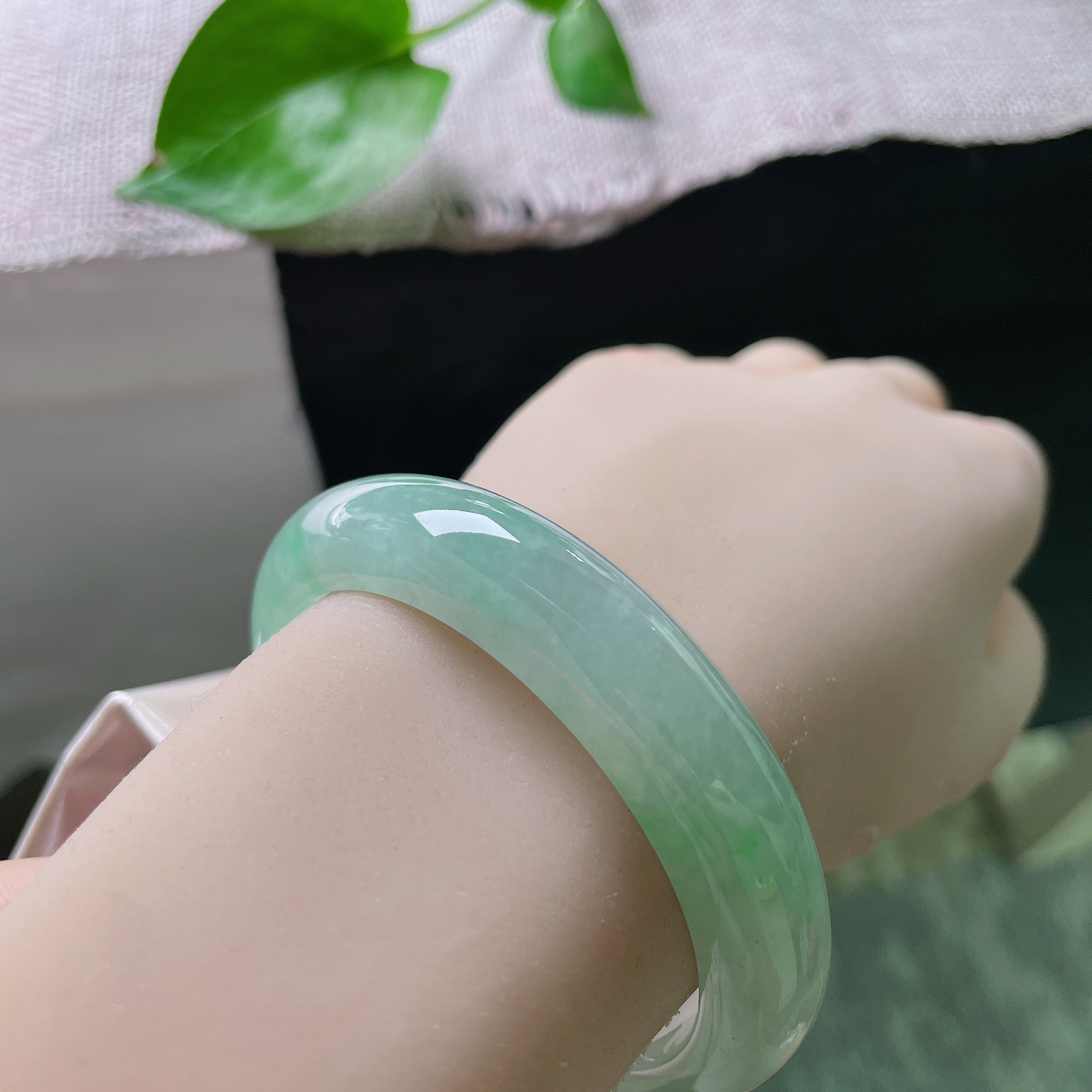 54/12.5/8.3甜绿正圈，水润细腻，种水，婉间艳丽，贵气，ss53188a..
