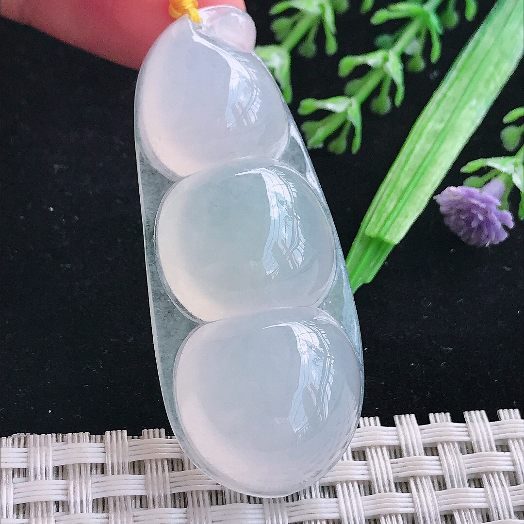 实拍A货翡翠55/23/10.8老坑冰润白月光饱满四季豆吊坠翡翠玉福豆挂件