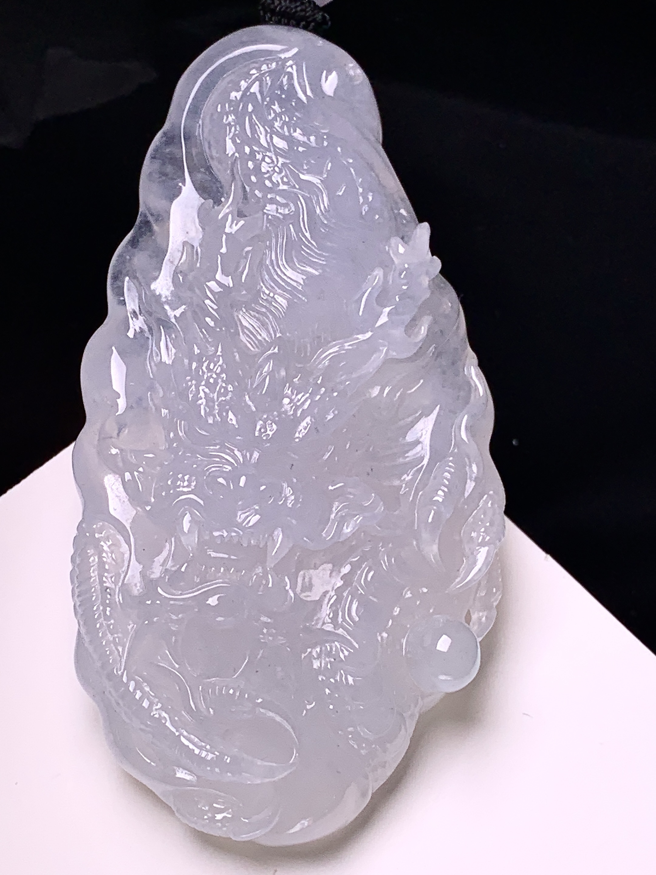 冰种龙牌吊坠 玉质细腻 色泽艳丽清新 整体尺寸96.2*36*11.5 L1