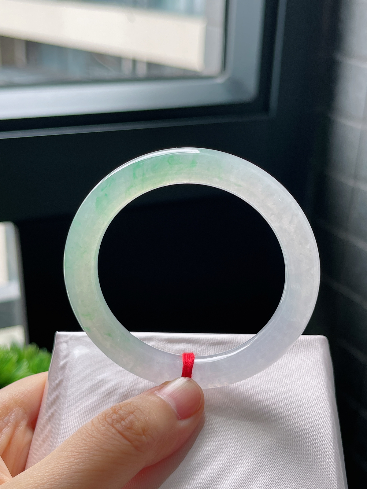 圈口50.2，冰飘花翡翠美人条手镯