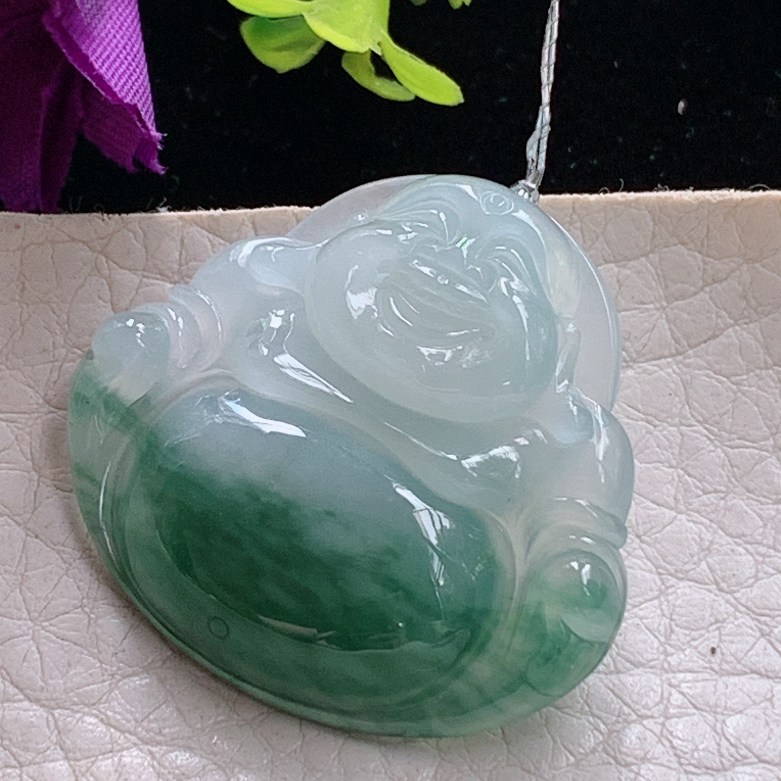 qxm实拍31*33.8*6天然缅甸翡翠a货半山水饱满佛公 开心佛玉吊坠
