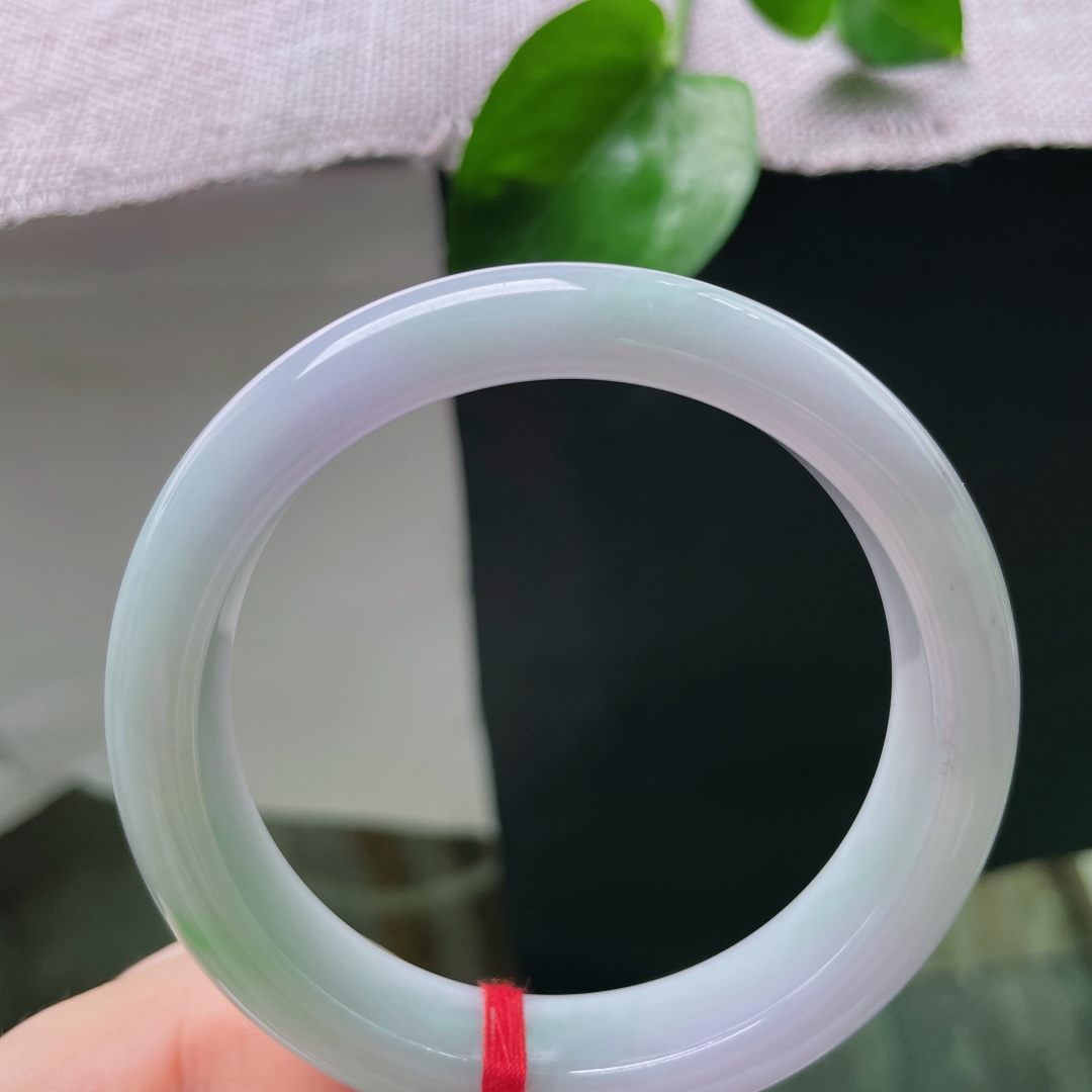 56.9/13/8.5，淡春彩正圈，水头好，质地温润细腻，绰约多姿，有纹，ss54839a