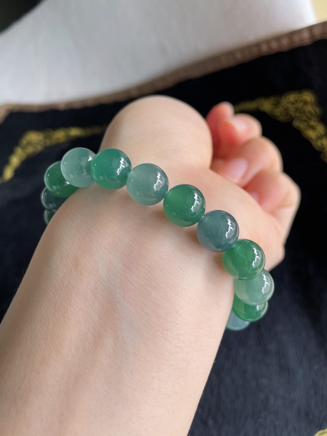 天然翡翠A货，冰蓝水多宝手串，尺寸：10mm。【编2996】