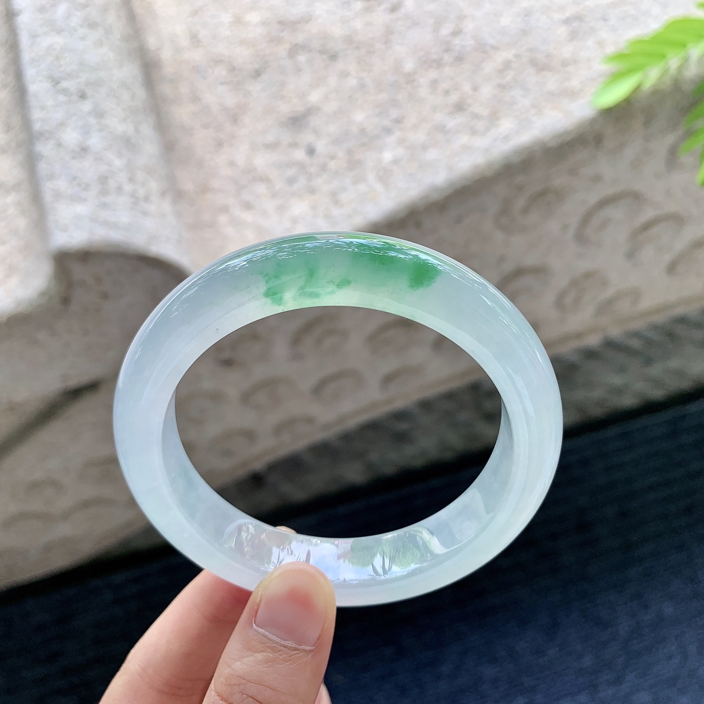 正圈 冰种飘绿花，清透，水润，种老，细腻，打灯有絮线