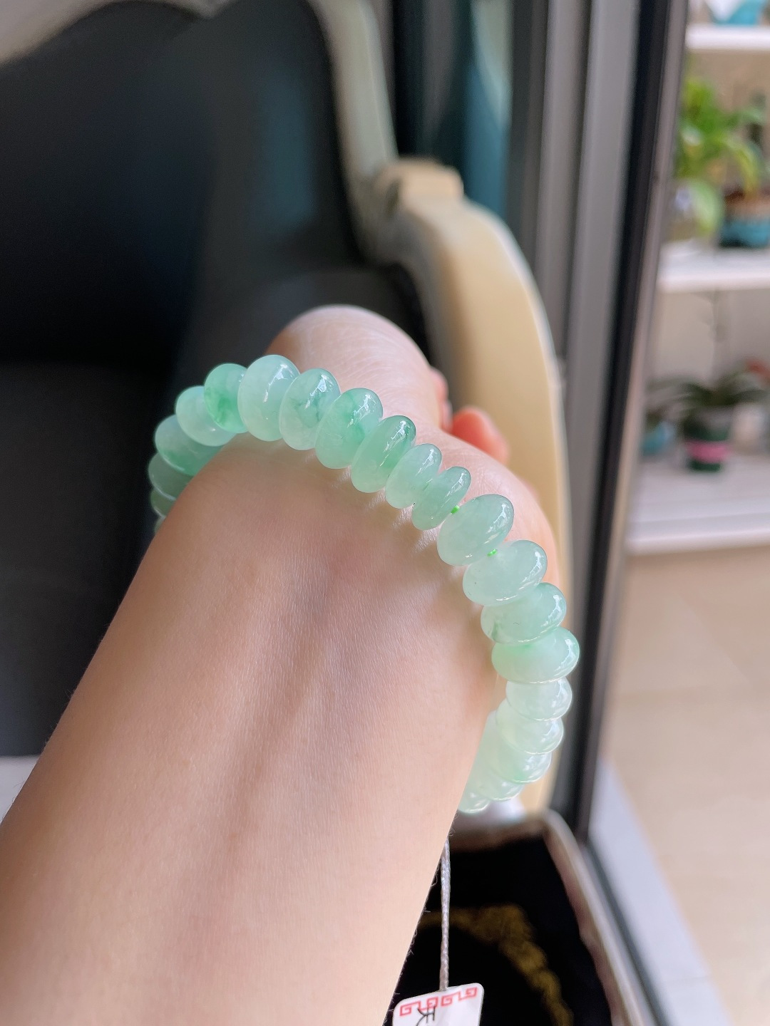 天然翡翠A货，冰晴底算盘珠手串，尺寸：12mm。【编3790】