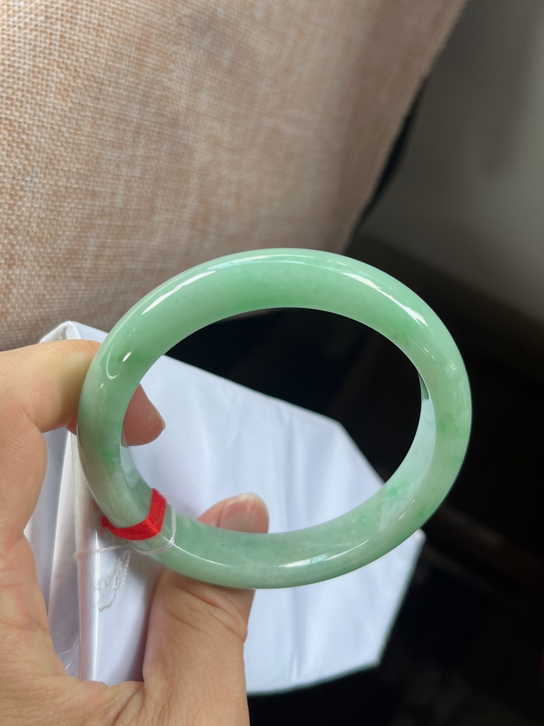 六号正圈绿底手镯，无裂，尺57.8-12.2-8.4mmdk