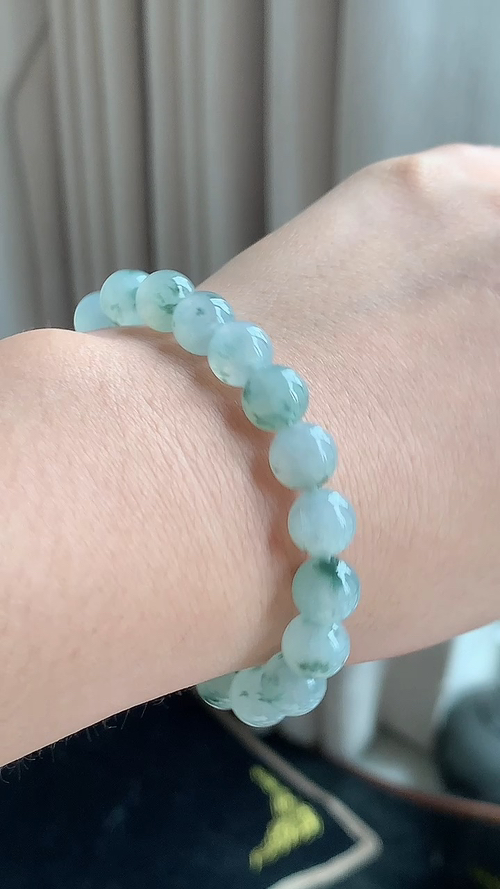 天然翡翠，飘花冰手串 尺寸8.8 li618