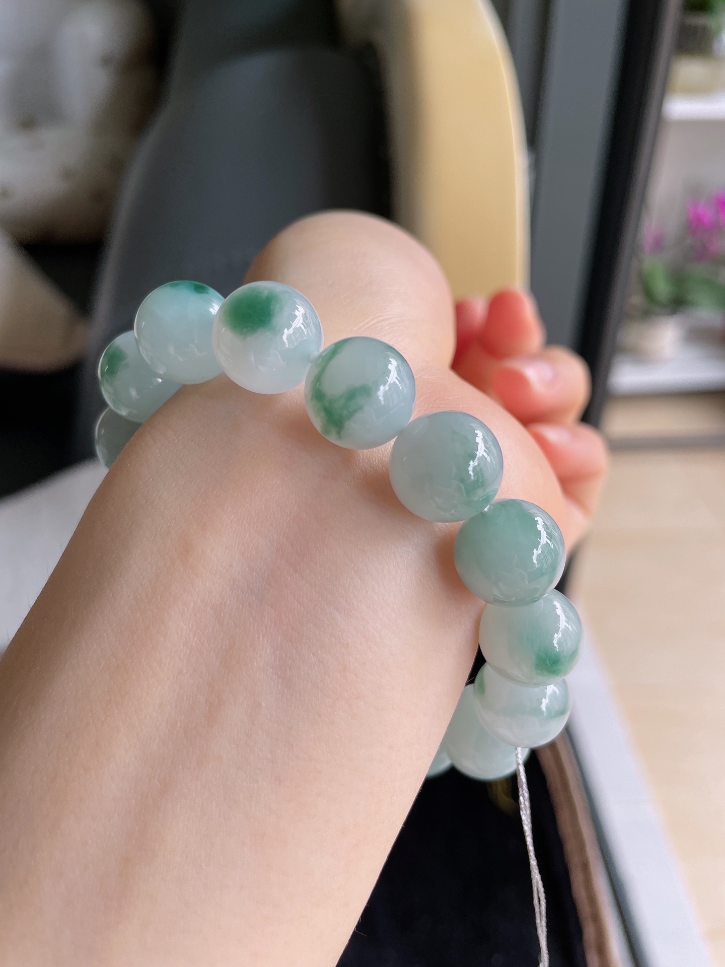 天然翡翠A货，冰飘花手串，尺寸：12.6mm。-2338