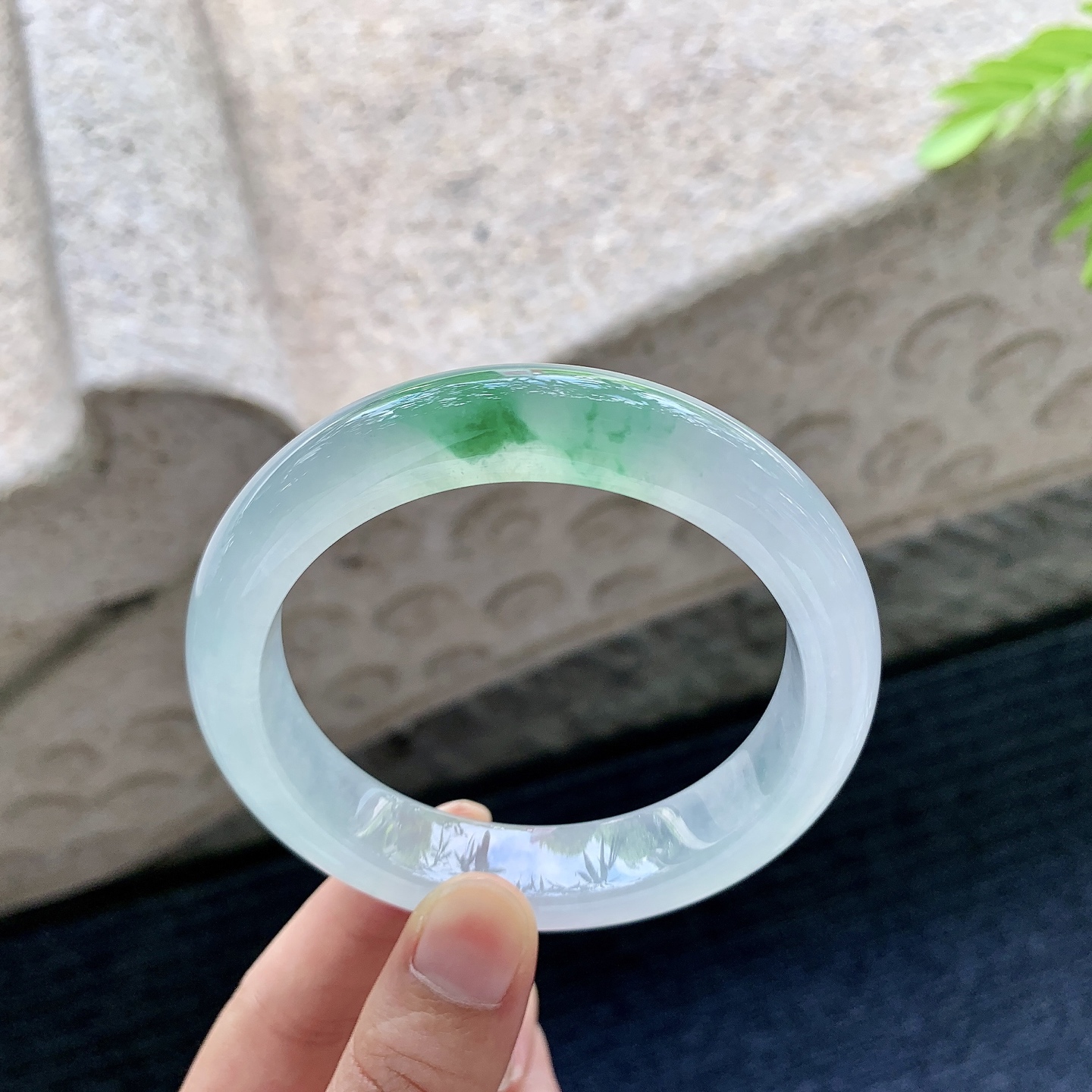 正圈 冰种飘绿花，清透，水润，种老，细腻，打灯有絮线