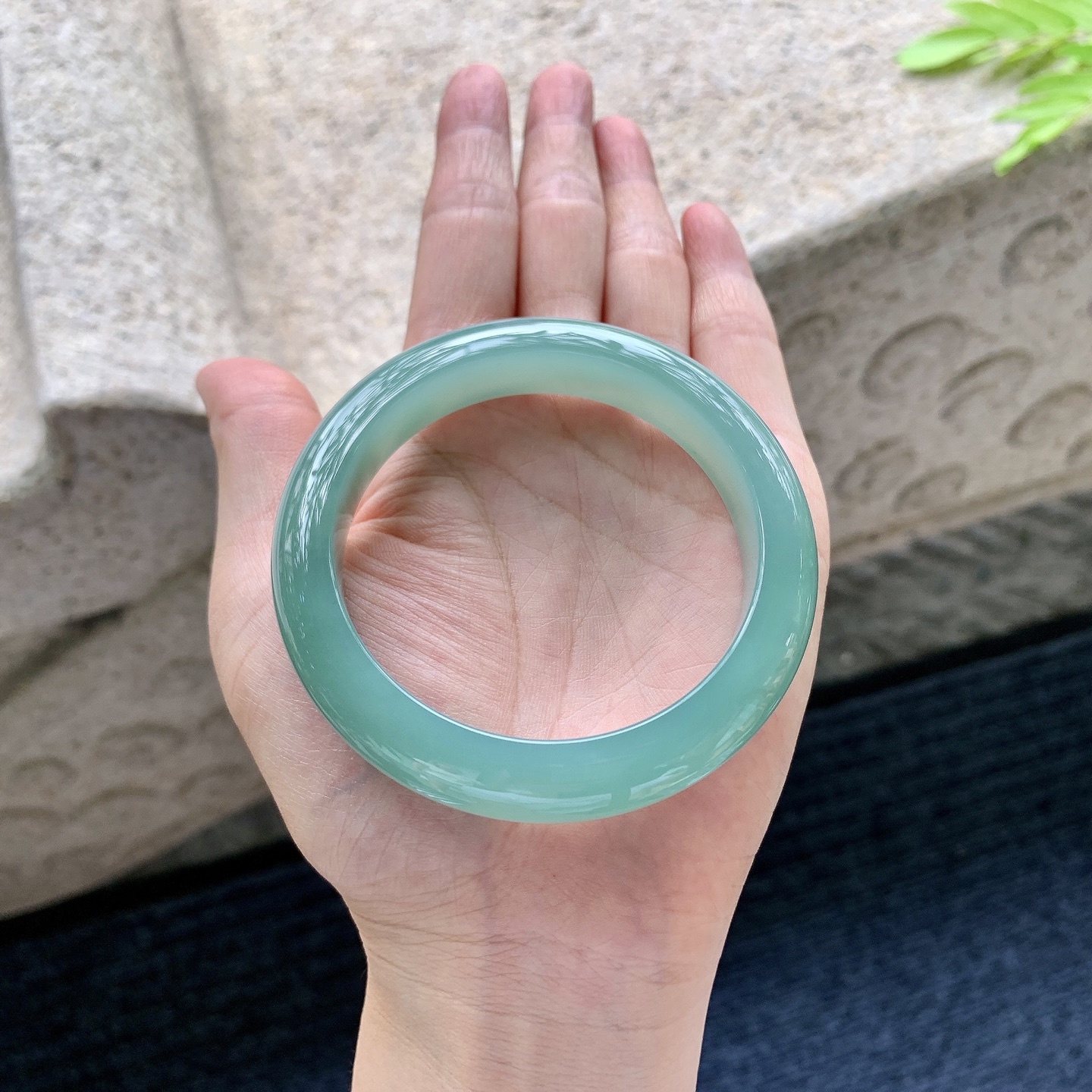 正圈55 细糯油绿，水润，种老，细腻，无裂