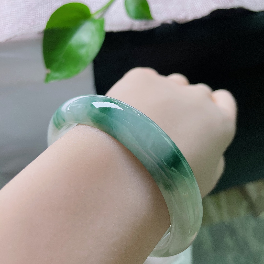 飘花正圈，水润细腻，婉间风华，典雅贵气，无裂，ss54243a