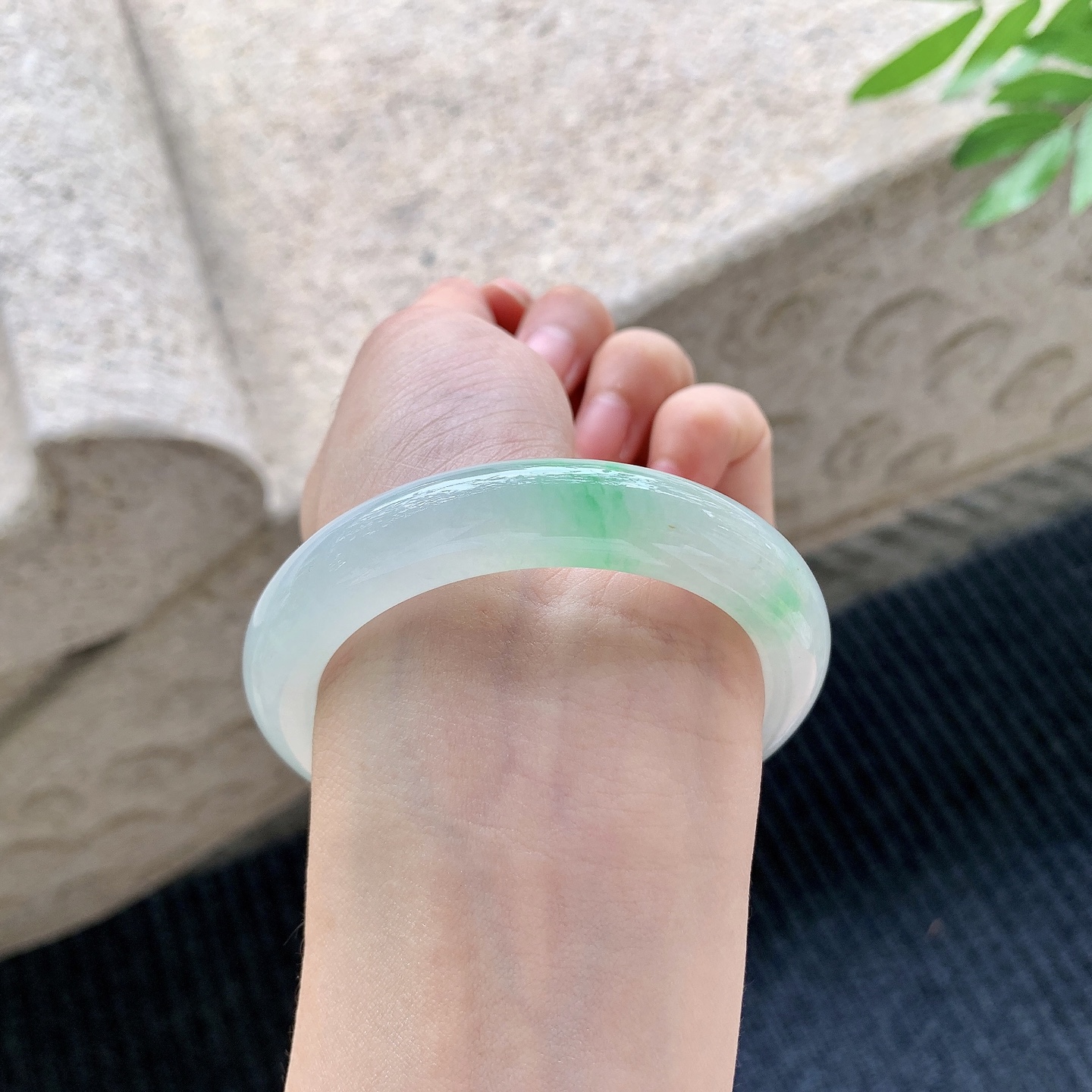 正圈53 54【编码】AF062087细糯飘绿，水润，种老，细腻，打灯有棉纹