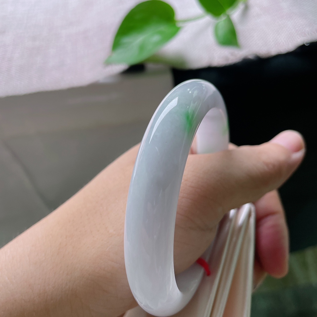 58.6/12.4/8.4飘绿正圈，水润细腻，清新脱俗，甜美，有纹，ss53833a