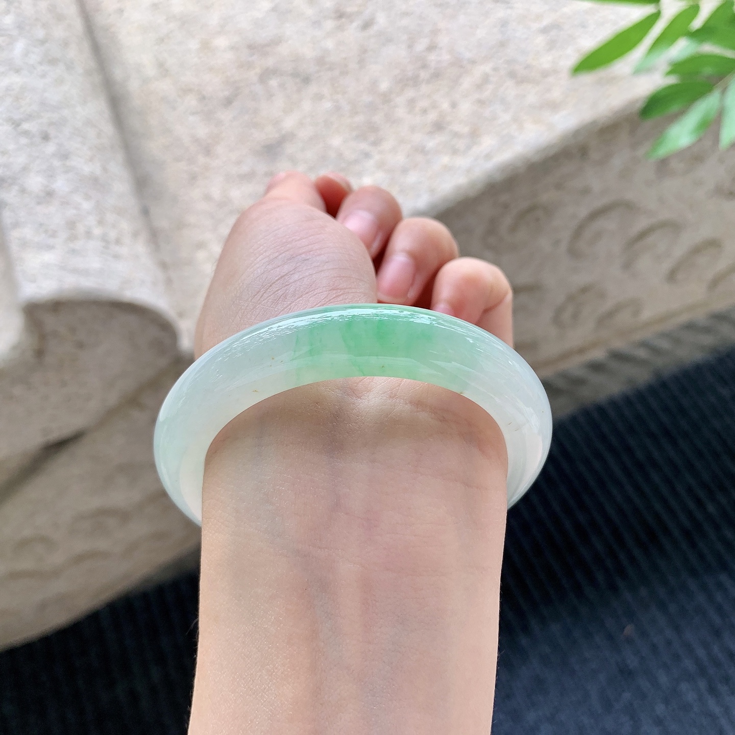 正圈53 54【编码】AF062087细糯飘绿，水润，种老，细腻，打灯有棉纹