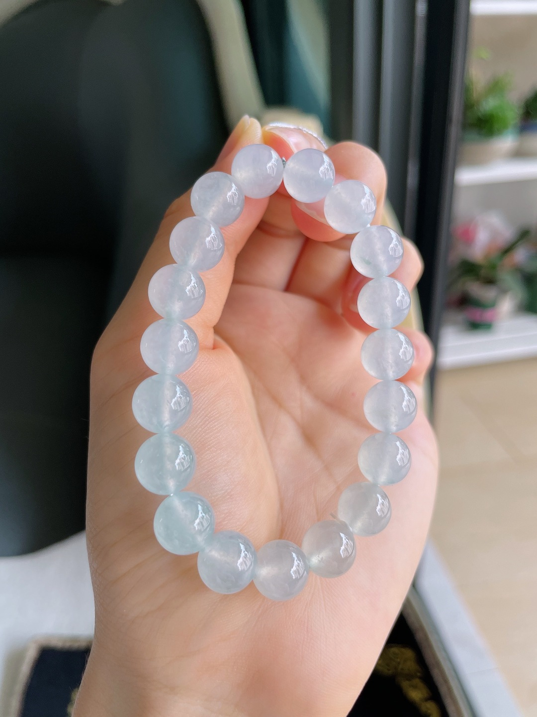 缅甸天然翡翠A货，冰种白冰手串，尺寸：9.6mm。【编4302】