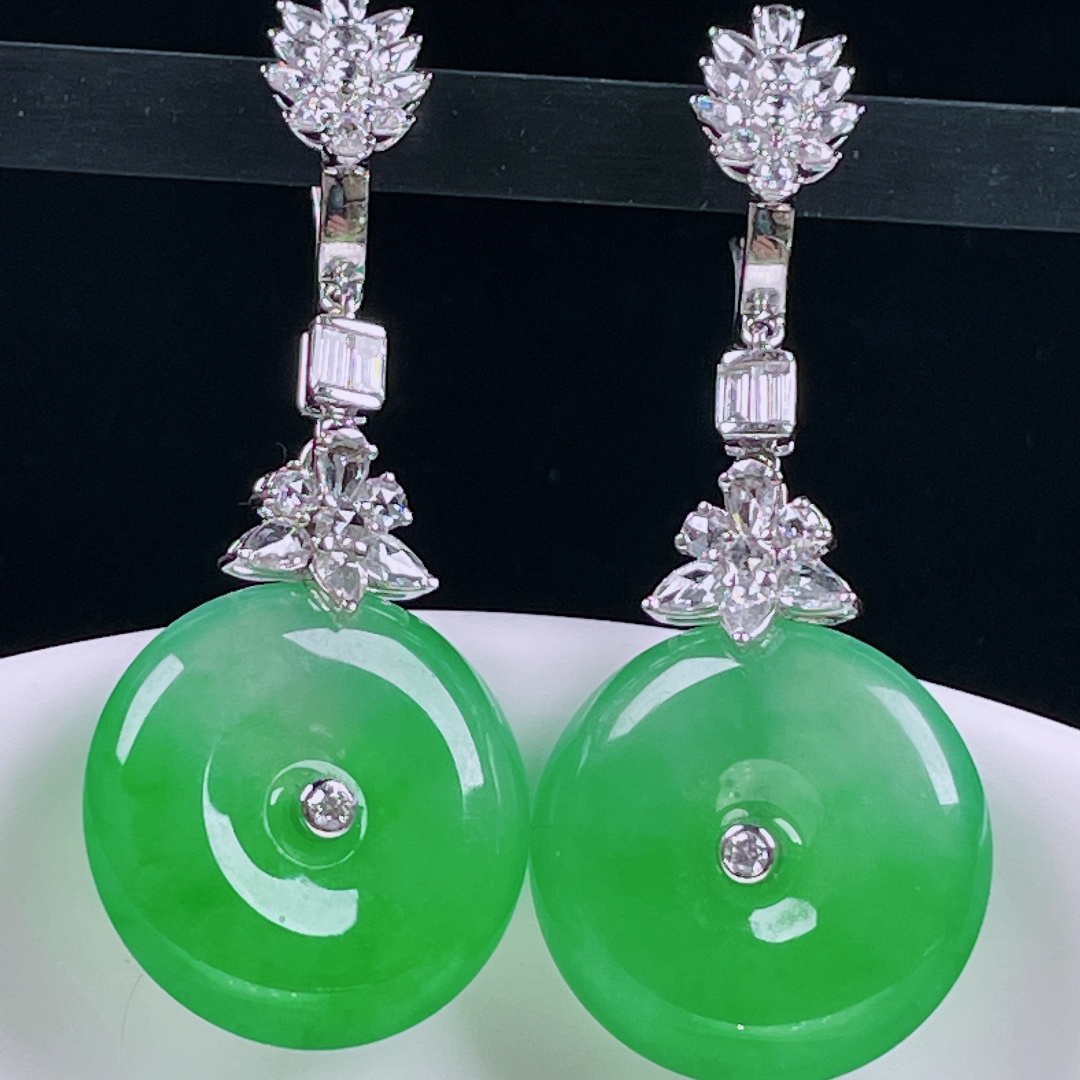 ️冰绿耳坠，老种起光，细底通透，尺寸：裸石44.5裸石19/4.9mm0622