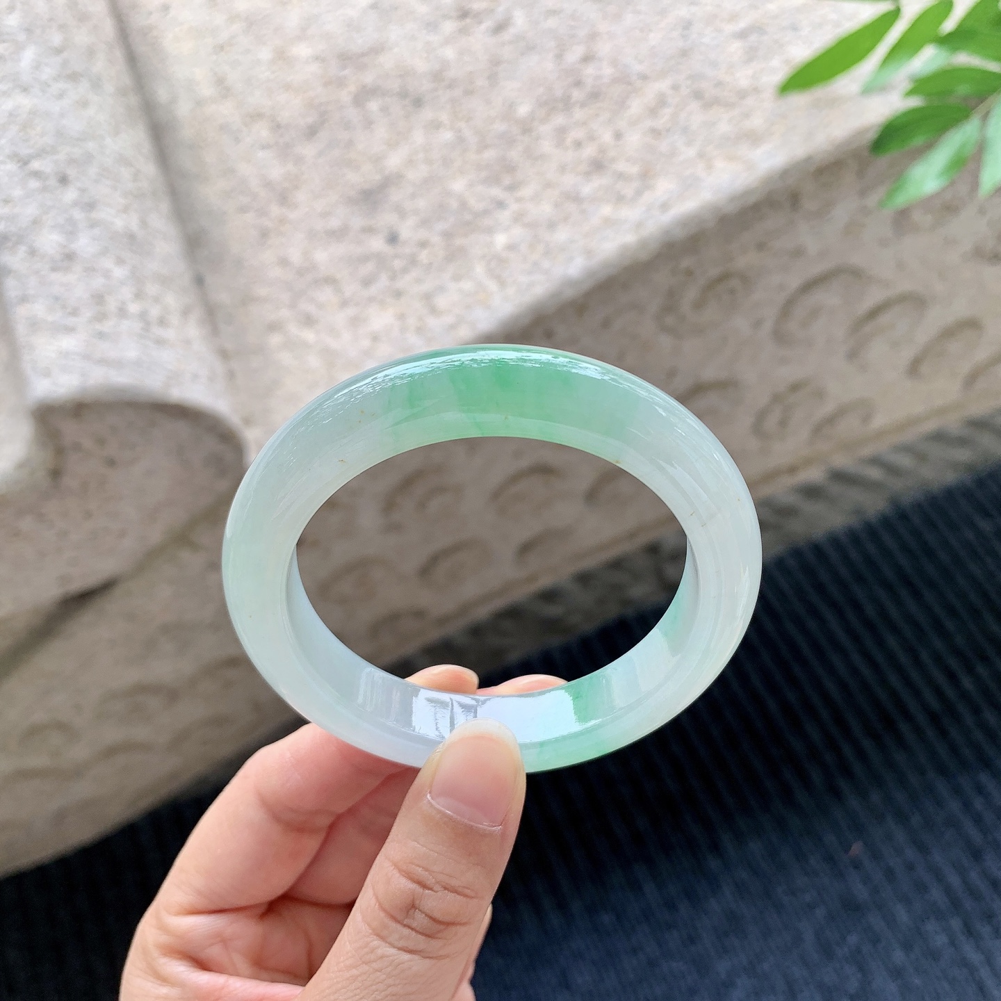 正圈53 54【编码】AF062087细糯飘绿，水润，种老，细腻，打灯有棉纹