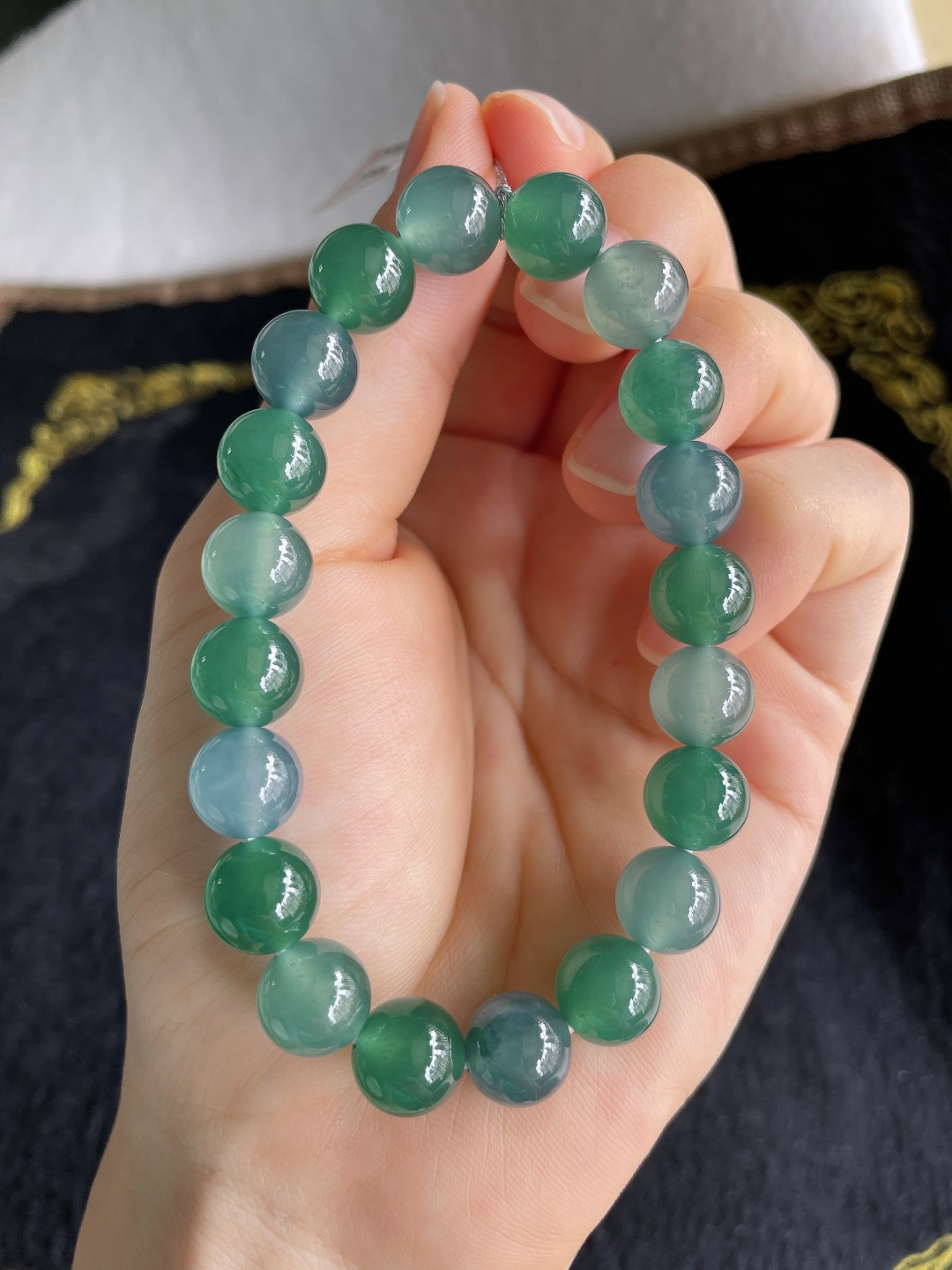 天然翡翠A货，冰蓝水多宝手串，尺寸：10mm。【编2996】