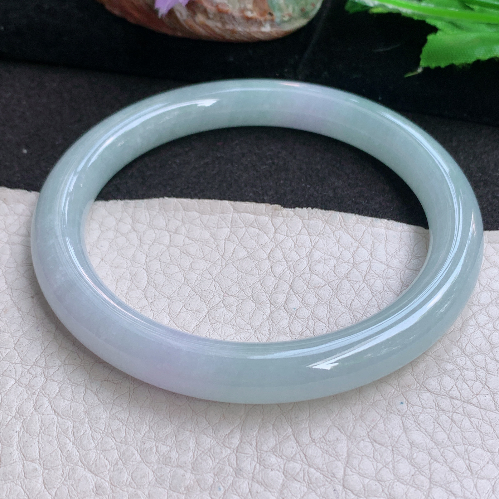 js大圈口64.5*9.4美人镯 缅甸翡翠a货玉手镯 清新春带彩圆条玉手环
