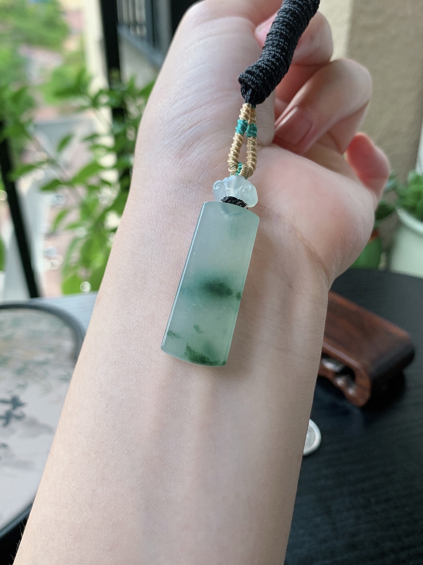 老坑冰种胶感飘蓝花无事牌吊坠裸石尺寸:35.3-14-5.6mm
