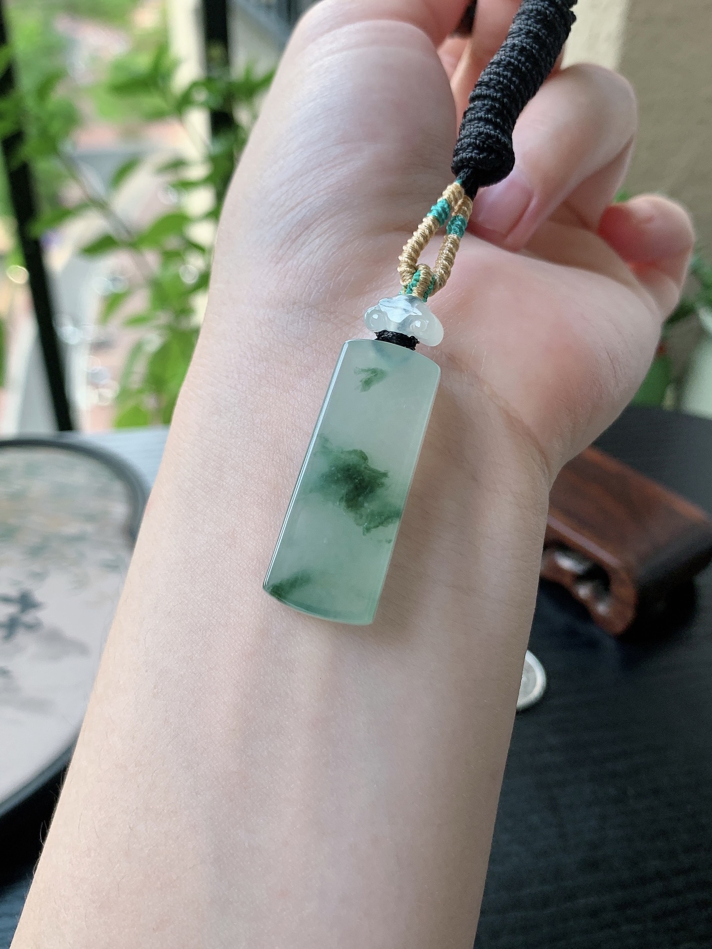 老坑冰种胶感飘蓝花无事牌吊坠裸石尺寸:35.3-14-5.6mm