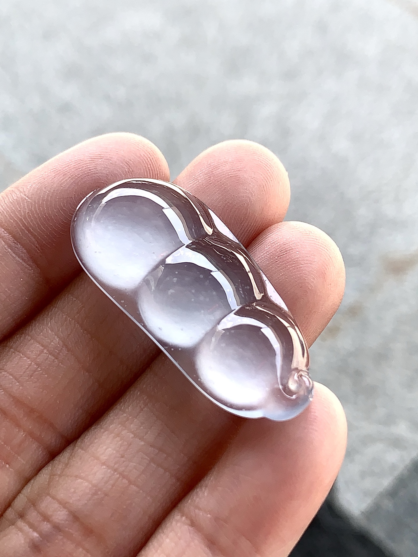 ️ 【冰种福豆】 尺寸：34.2×15.7×5.7mm 冰透莹润，福运绵长