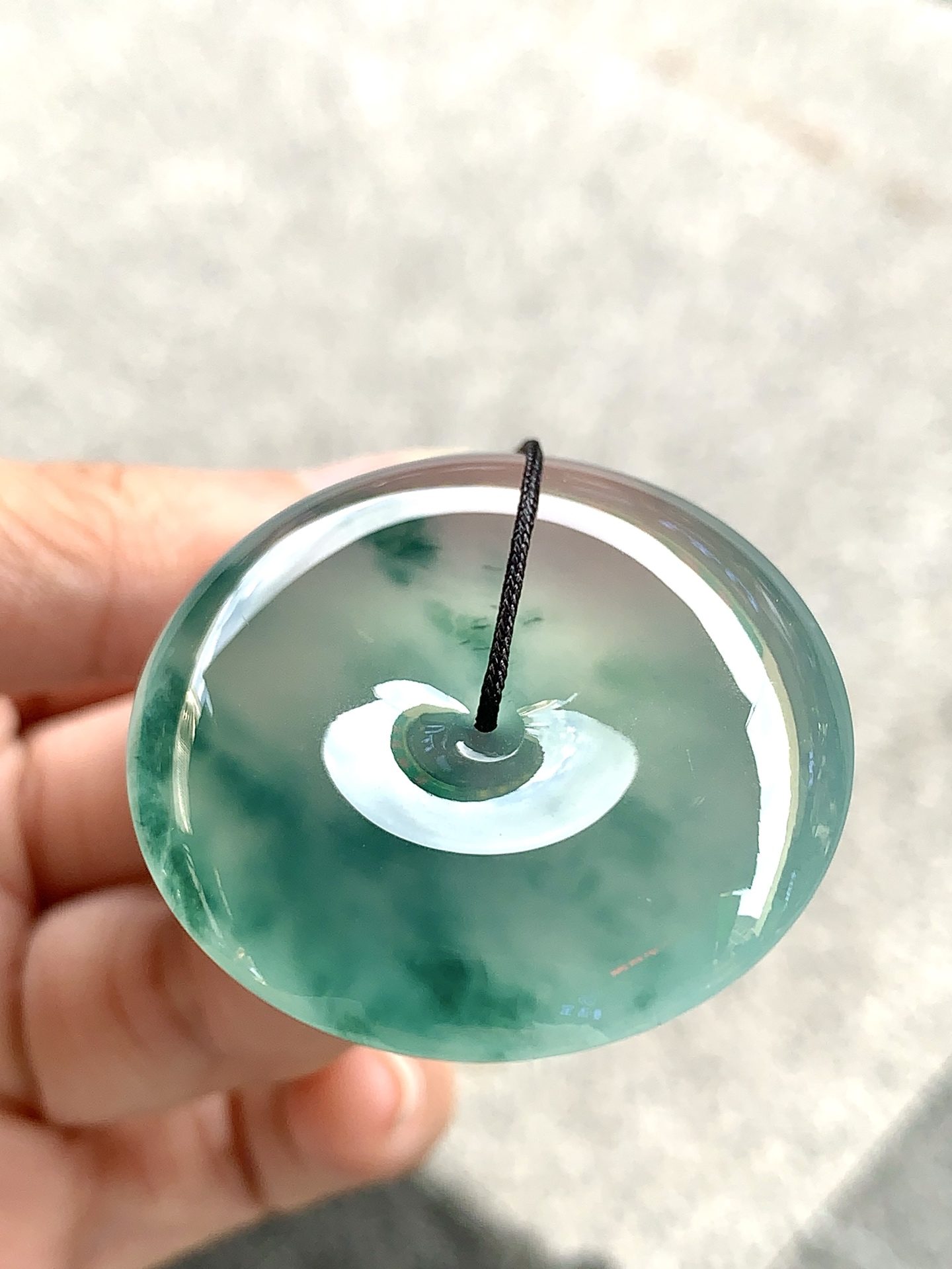 ️ 【飘彩平安扣】 尺寸：35.4×7mm 飘彩灵动，平安顺遂蕴福