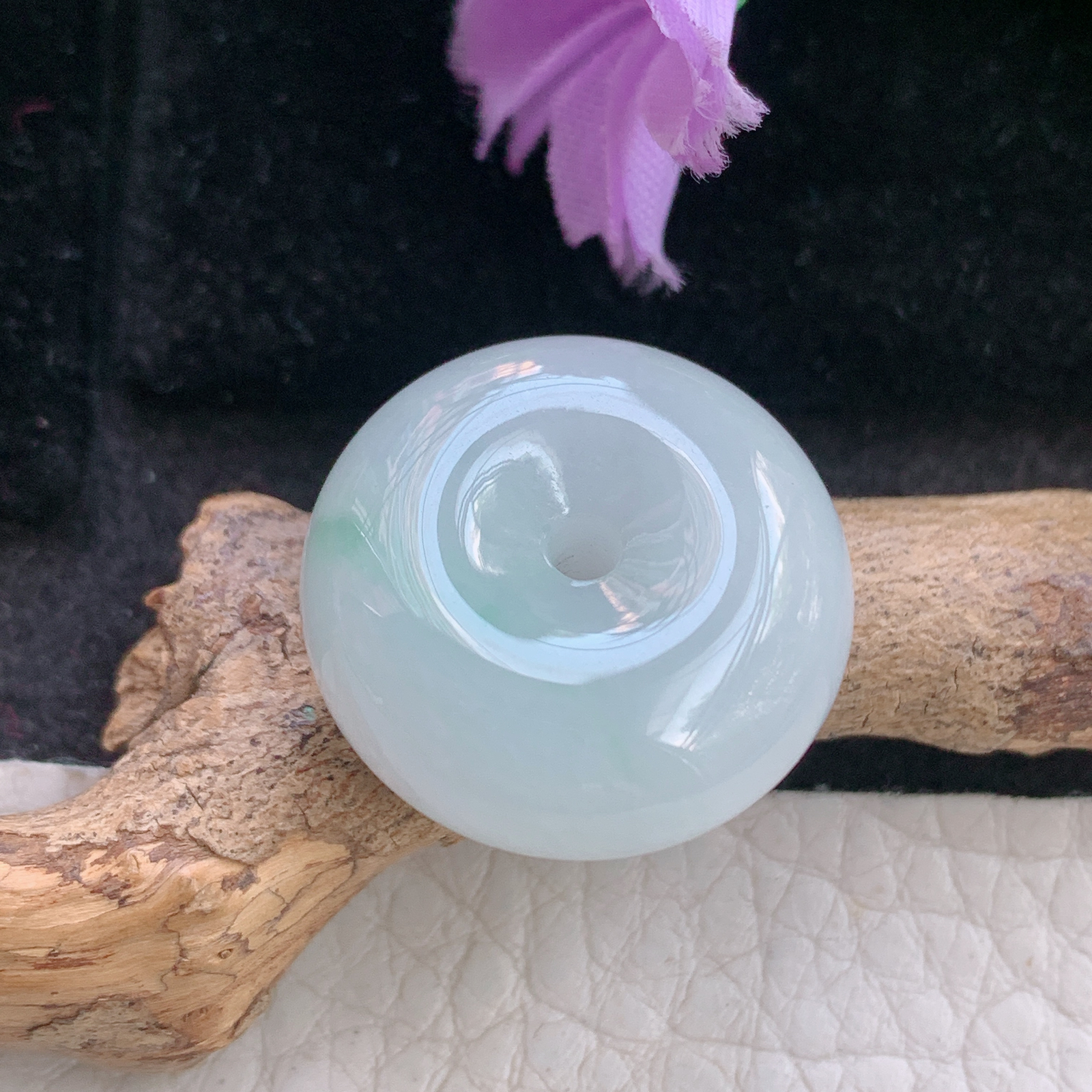 zen自然光21.8*9.6缅甸翡翠淡春彩平安扣吊坠面包扣转运珠路路通玉坠