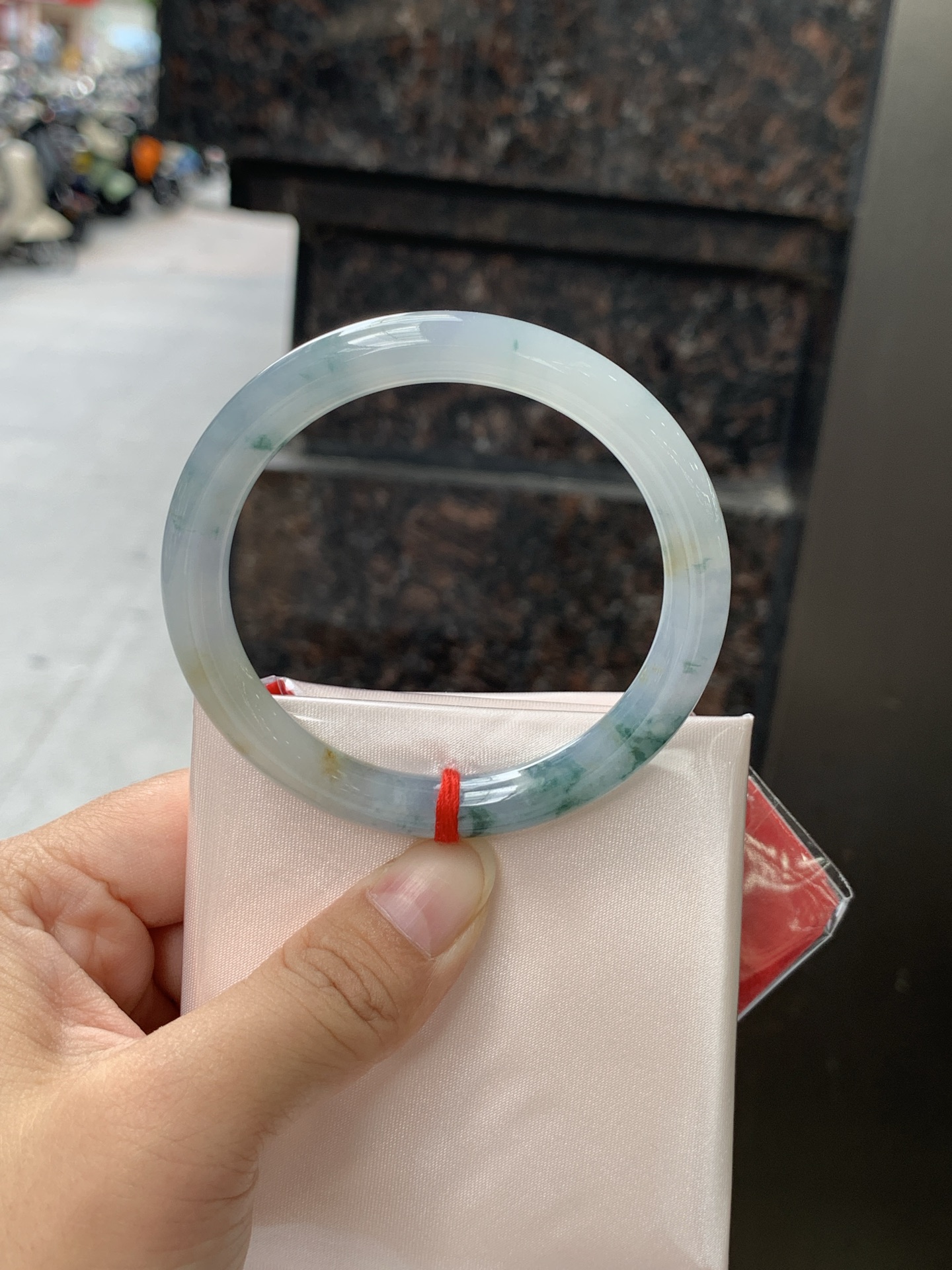飘花美人条 54-8-7.8 0623-152-26 打灯细纹，有矿点扣手，底妆冰润细腻，飘花灵动飘逸，古典优雅又秀气