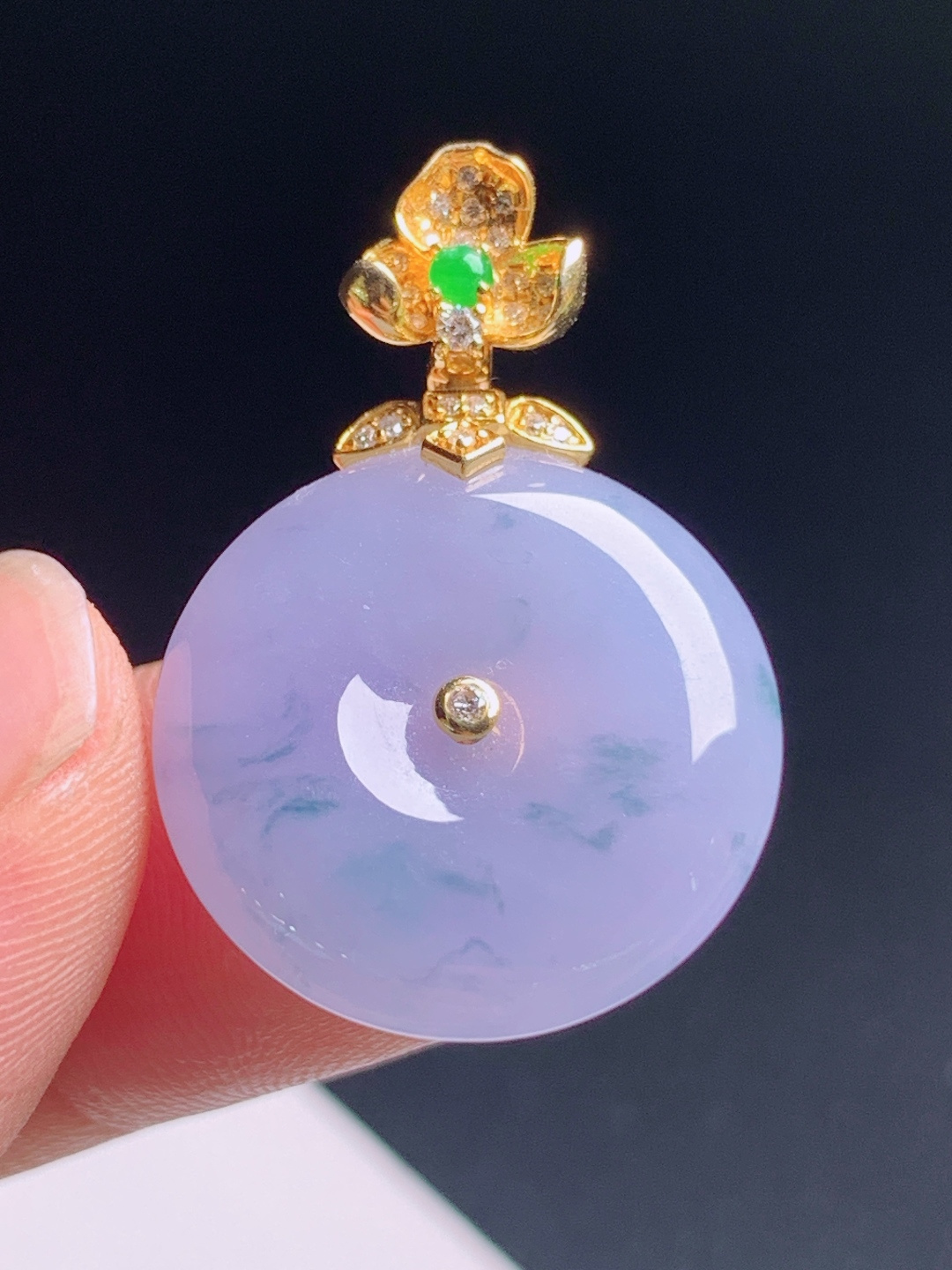 冰紫飘花平安扣吊坠，紫底梦幻飘花写意，金镶花扣贵气温婉