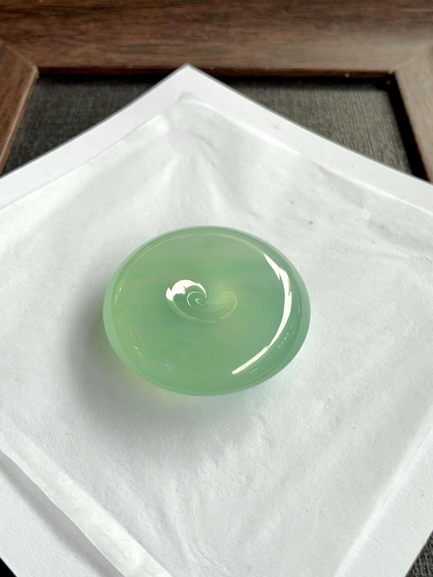 ️ 【冰绿平安扣】 尺寸：34.5×10mm 冰润沁绿，平安顺遂