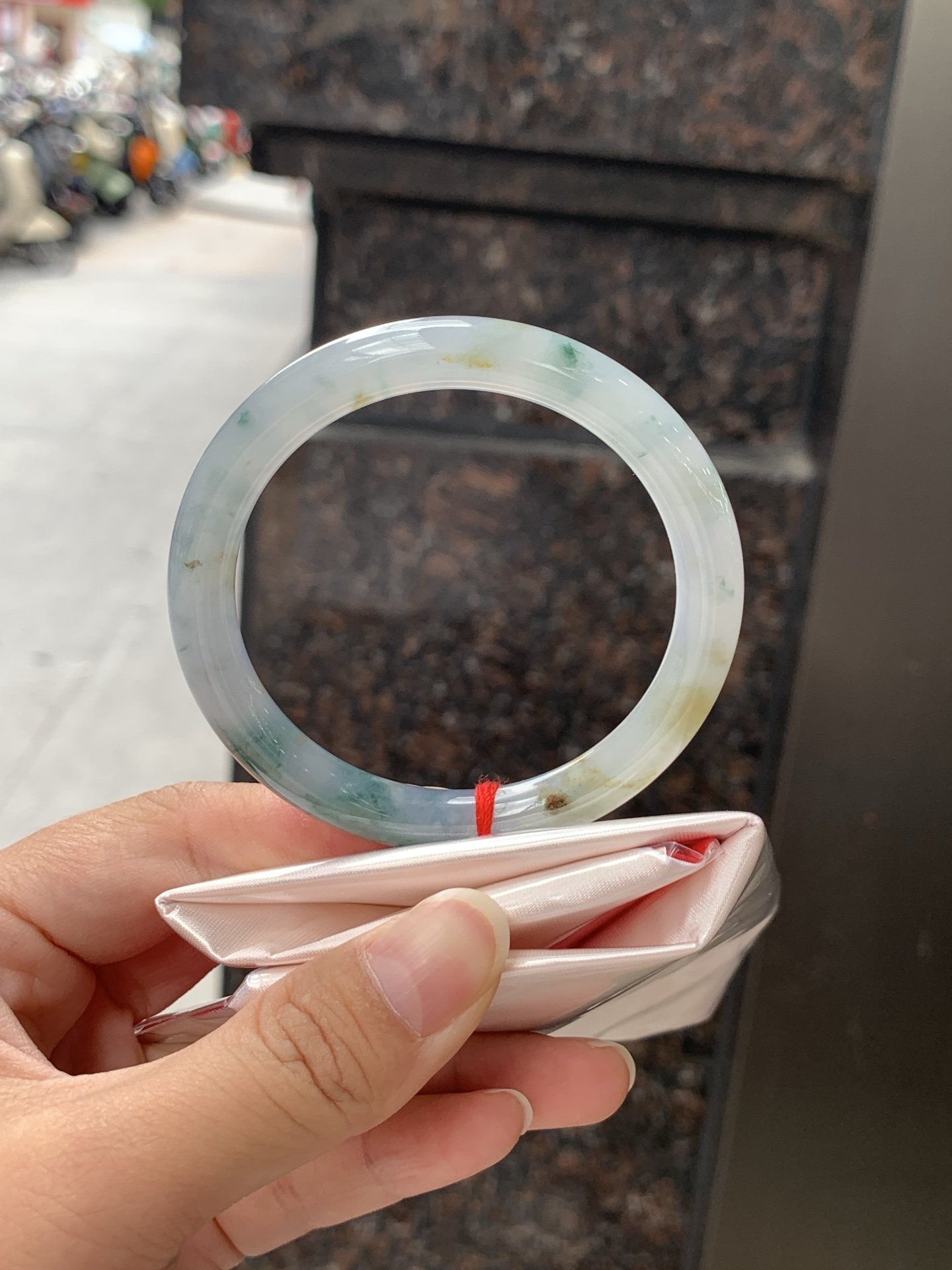 飘花美人条 54-8-7.8 0623-152-26 打灯细纹，有矿点扣手，底妆冰润细腻，飘花灵动飘