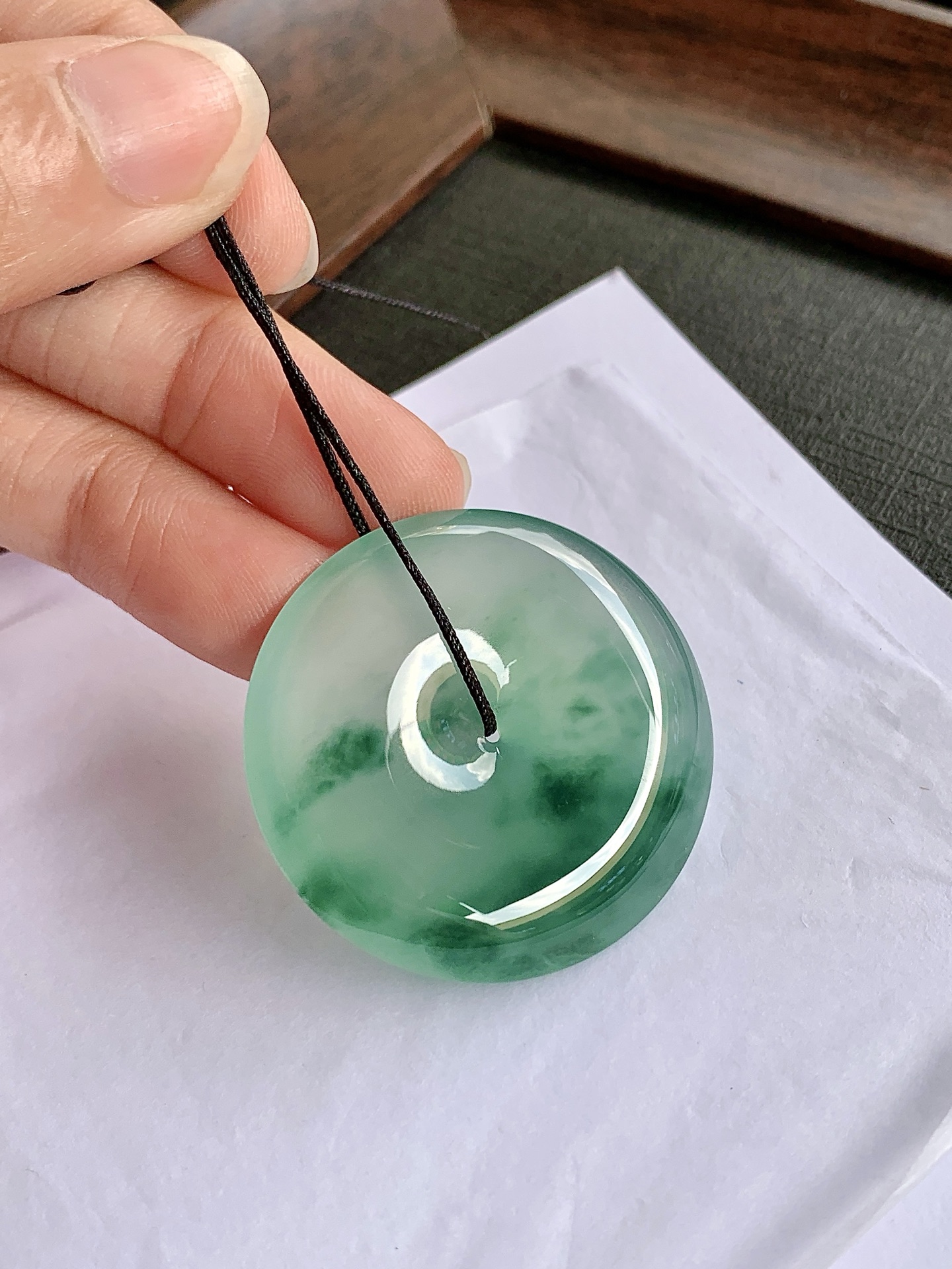 ️ 【飘彩平安扣】 尺寸：35.4×7mm 飘彩灵动，平安顺遂蕴福
