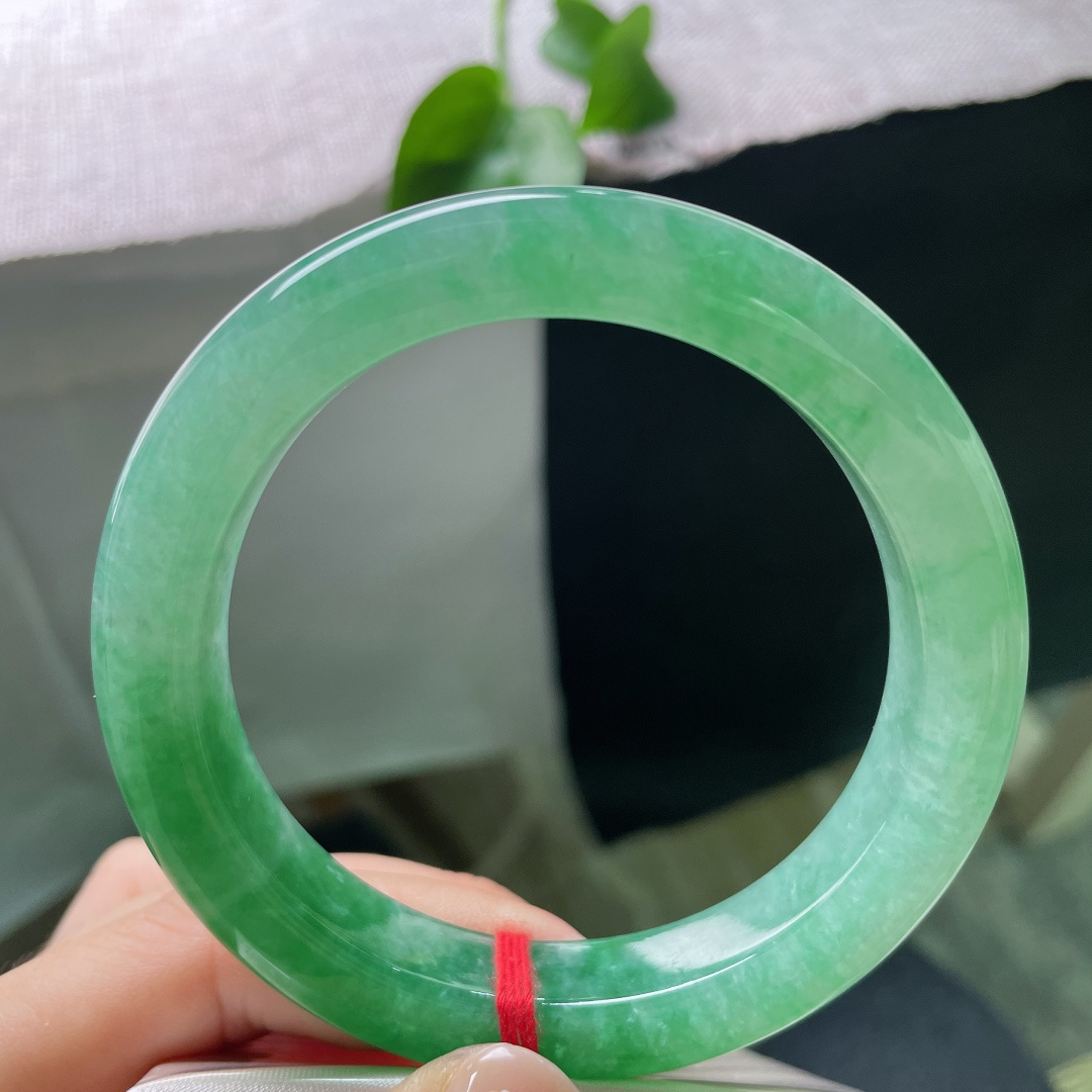 60.5/11.7/10.2绿底正圈，冰润细腻，郁郁葱葱，传承之美，贵气，无裂，ss55278a