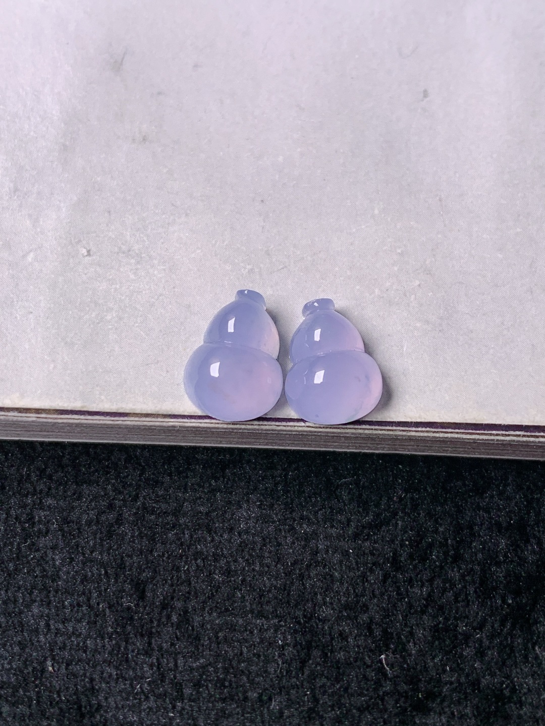 冰紫飘花葫芦一对，色泽浓艳 0623尺寸10.3*8*4.6/10*7.8*4.2