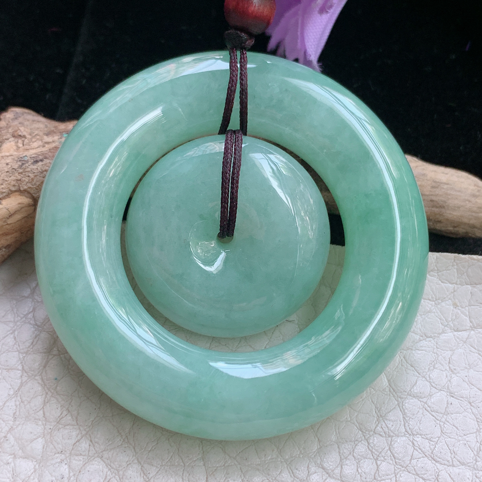 zen自然光48.7*这0缅甸翡翠淡绿子母扣项坠厚装平安扣