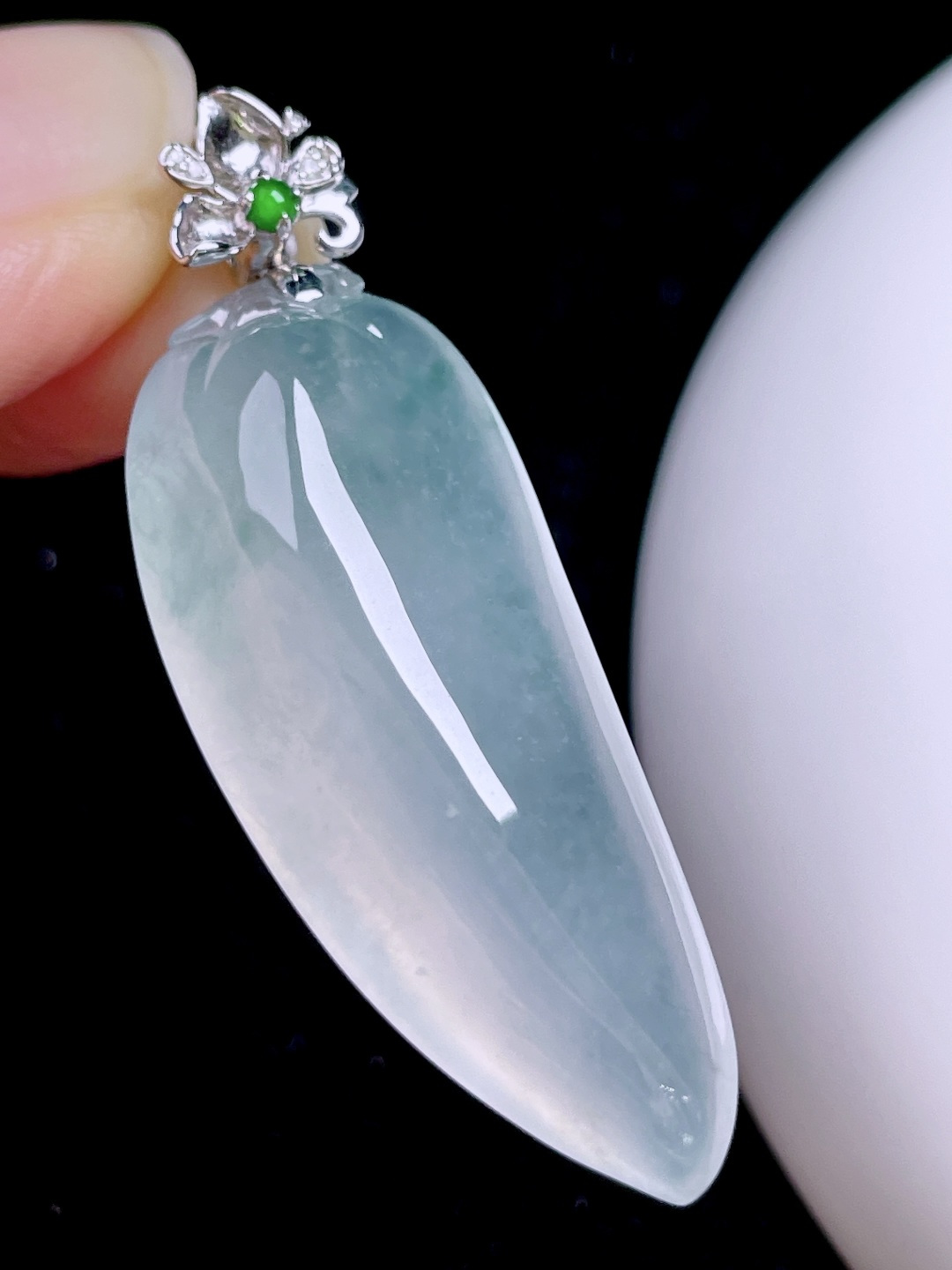 冰飘花福瓜 飘花灵动，种老起光，18k金镶嵌 整体：45.3 裸石：37.6/15.6/9