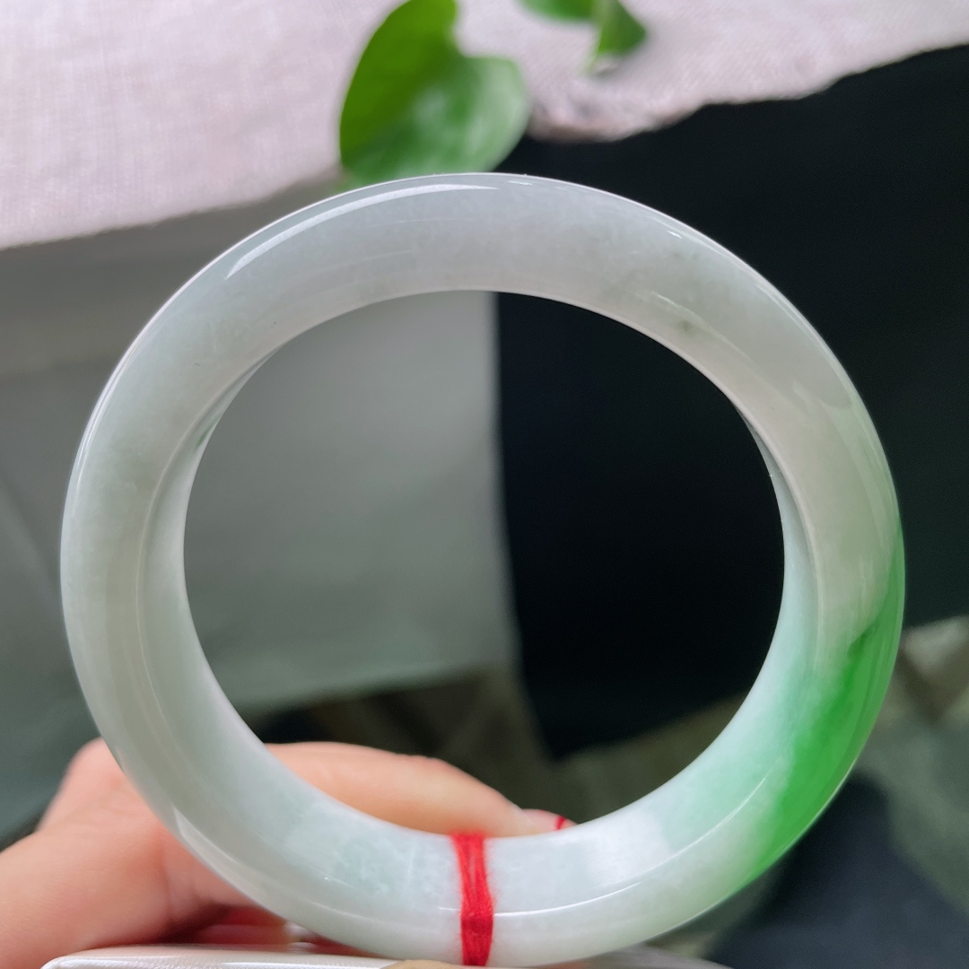 57.6/13.8/8.8，飘绿正圈，绿意盎然，贵气，耐看，优雅，甜美，点翠千金，无裂，ss53397a