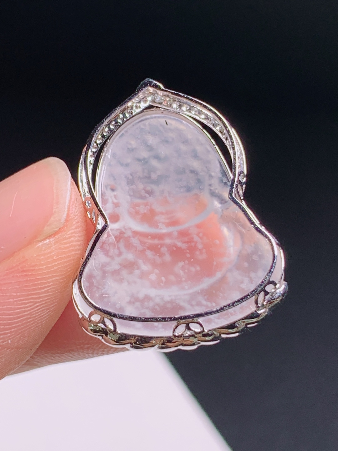 宝宝佛吊坠，通透起光雪花飘逸，莲花钻镶软萌讨喜