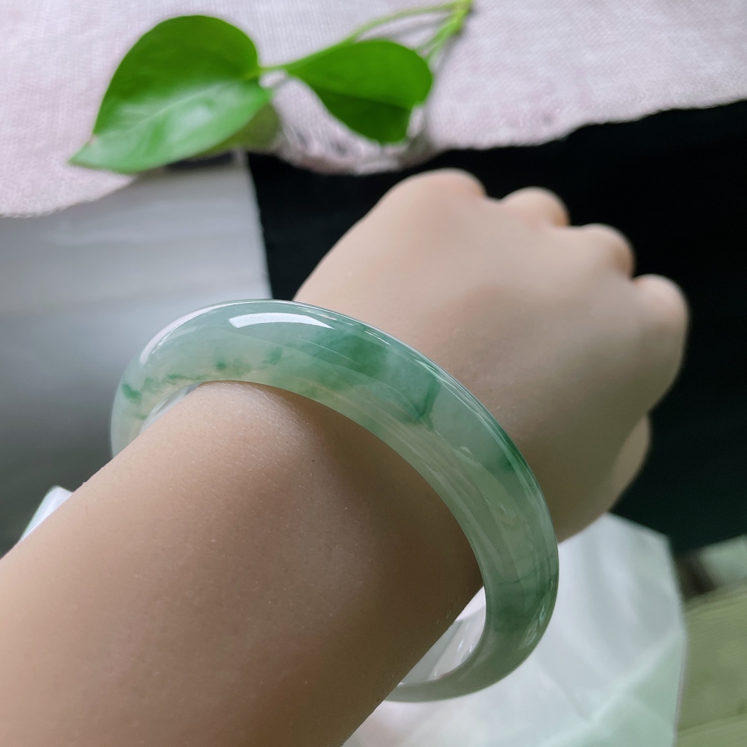 冰飘花正圈，晶莹玉润，种老，花影摇曳，灵动生姿，无裂，ss54246a