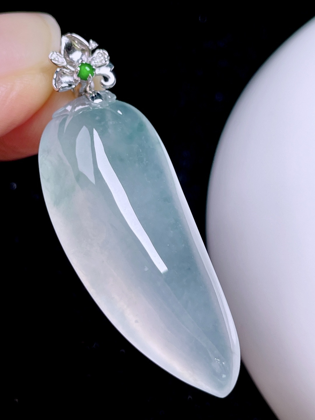 冰飘花福瓜 飘花灵动，种老起光，18k金镶嵌 整体：45.3 裸石：37.6/15.6/9