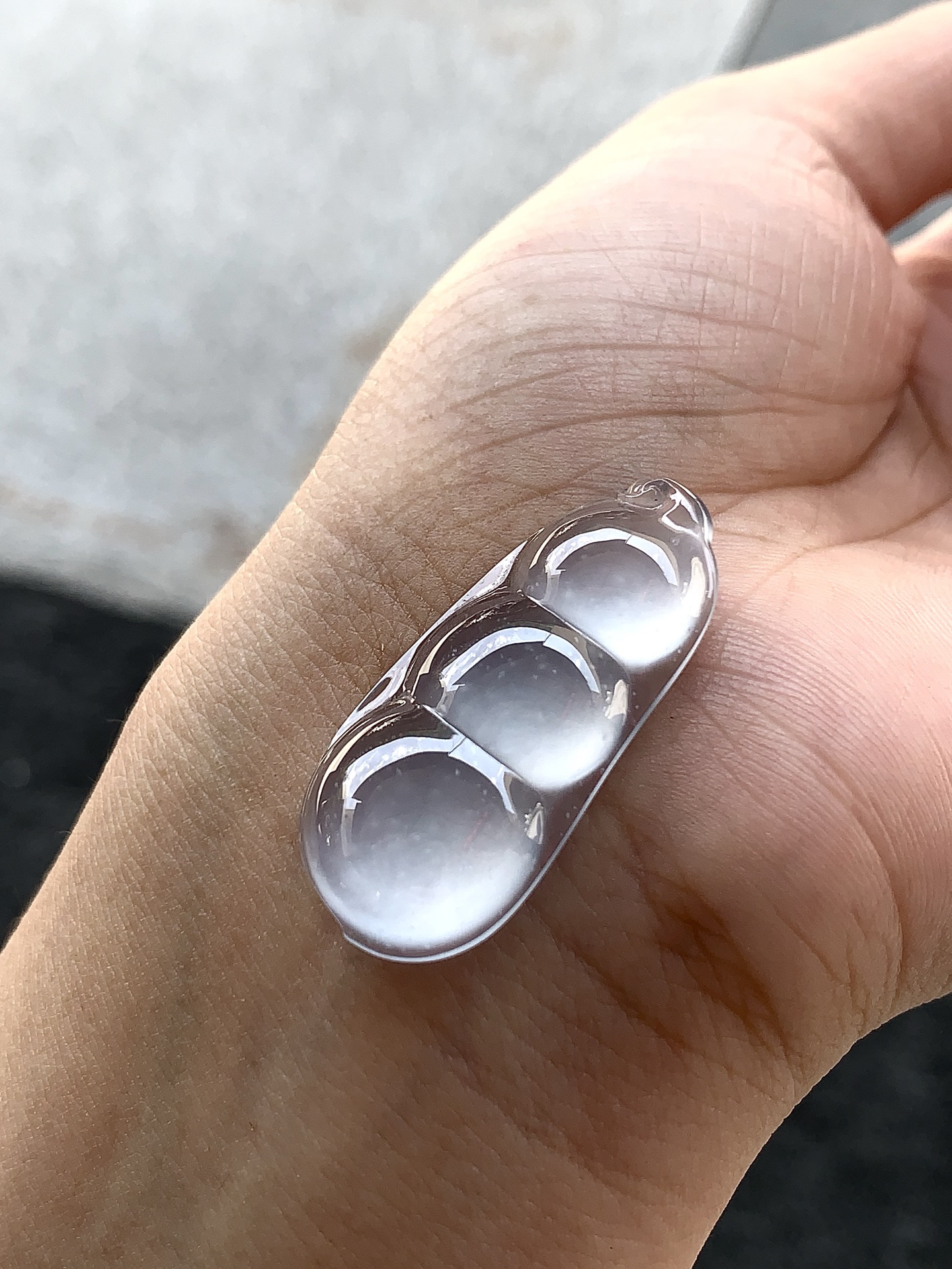 ️ 【冰种福豆】 尺寸：34.2×15.7×5.7mm 冰透莹润，福运绵长