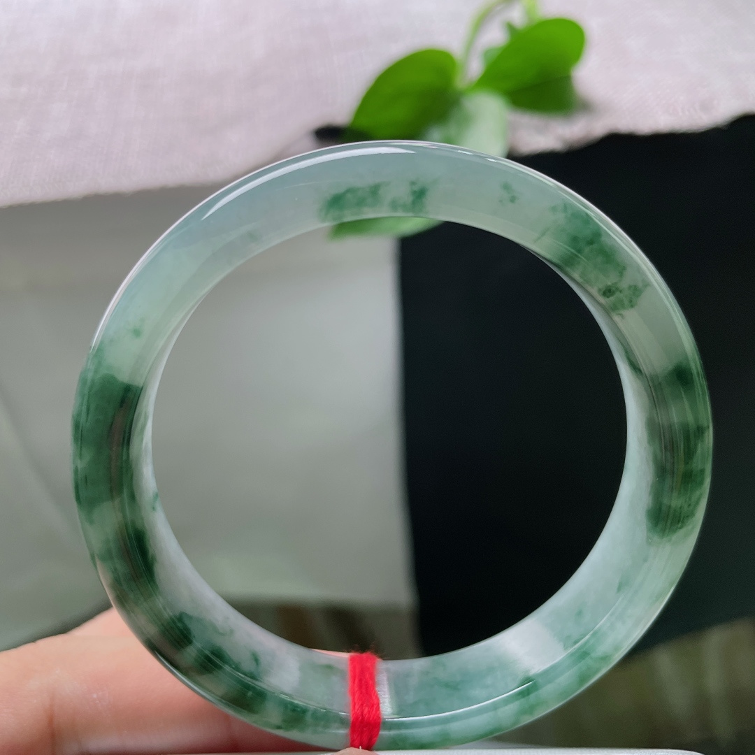 57.9/13.1/7.3飘花正圈，种老水足，繁花似锦觅安宁，贵气，无裂。ss55174a